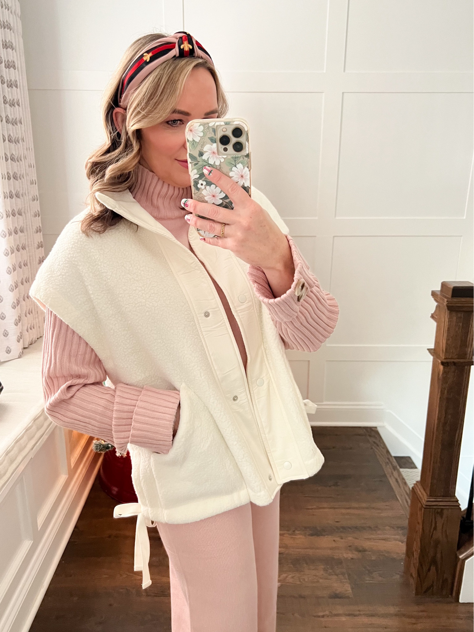 The perfect layering piece from Amazon. Wearing size medium in this lightweight fleece vest. This is the beige color but it leans way more cream. Also linking my matching sweater set (color pink size medium). 

@amazon #amazonpartner #fallfavorites2024 #amazonholiday @shop.LTK #liketkit 

#LTKStyleTip #LTKFindsUnder50 #LTKTravel