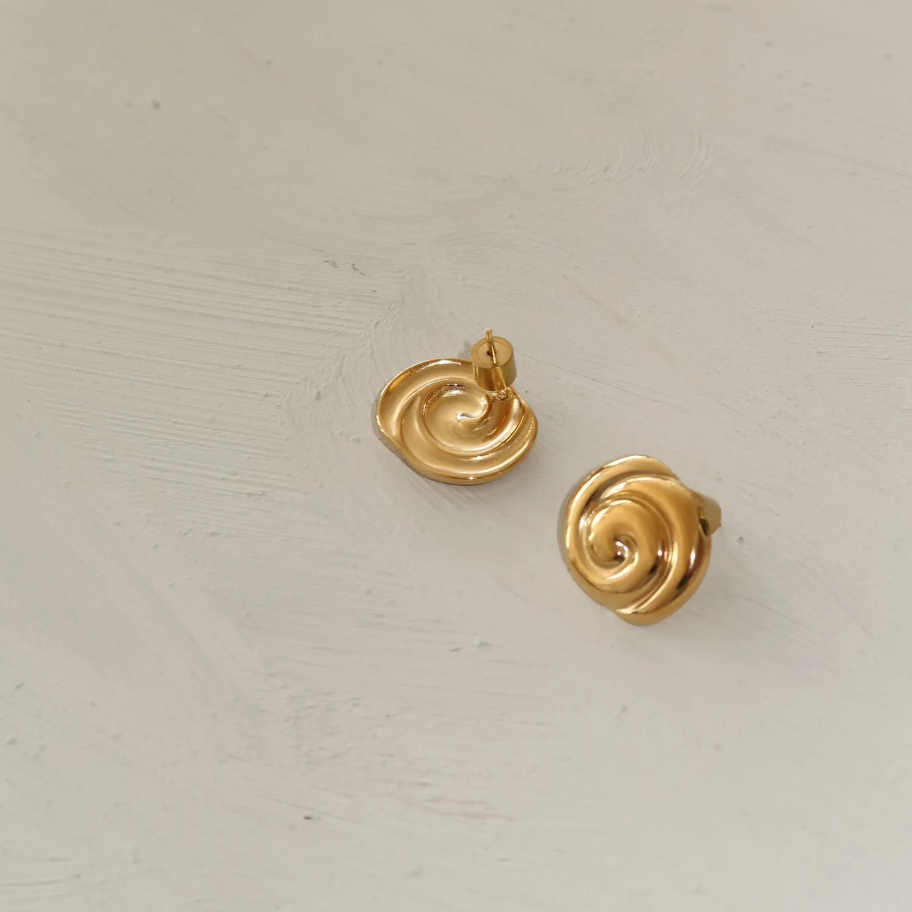 Mini Billow Earrings | Joiana Jewelry