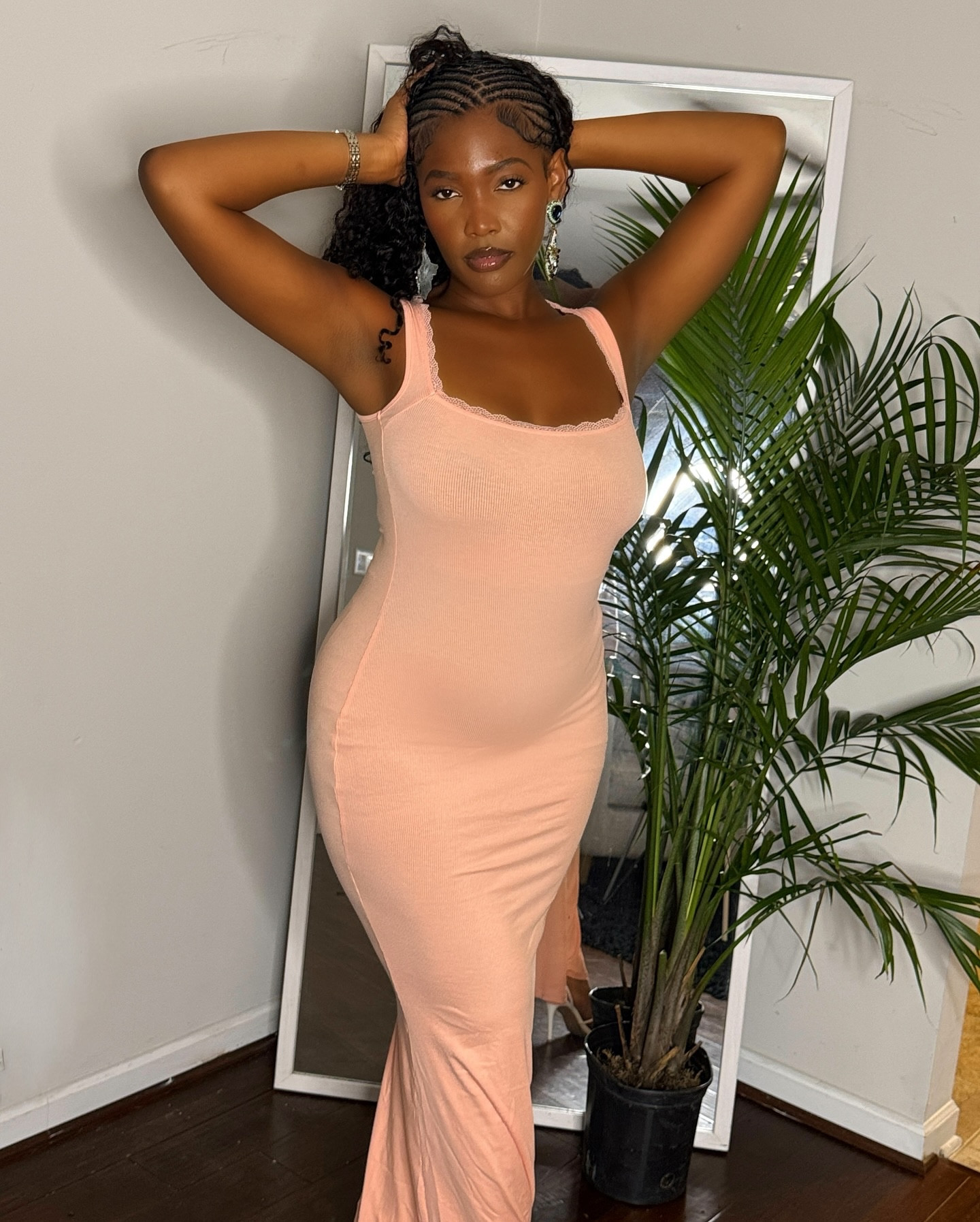 Read the dress, not the room 🫶🏽