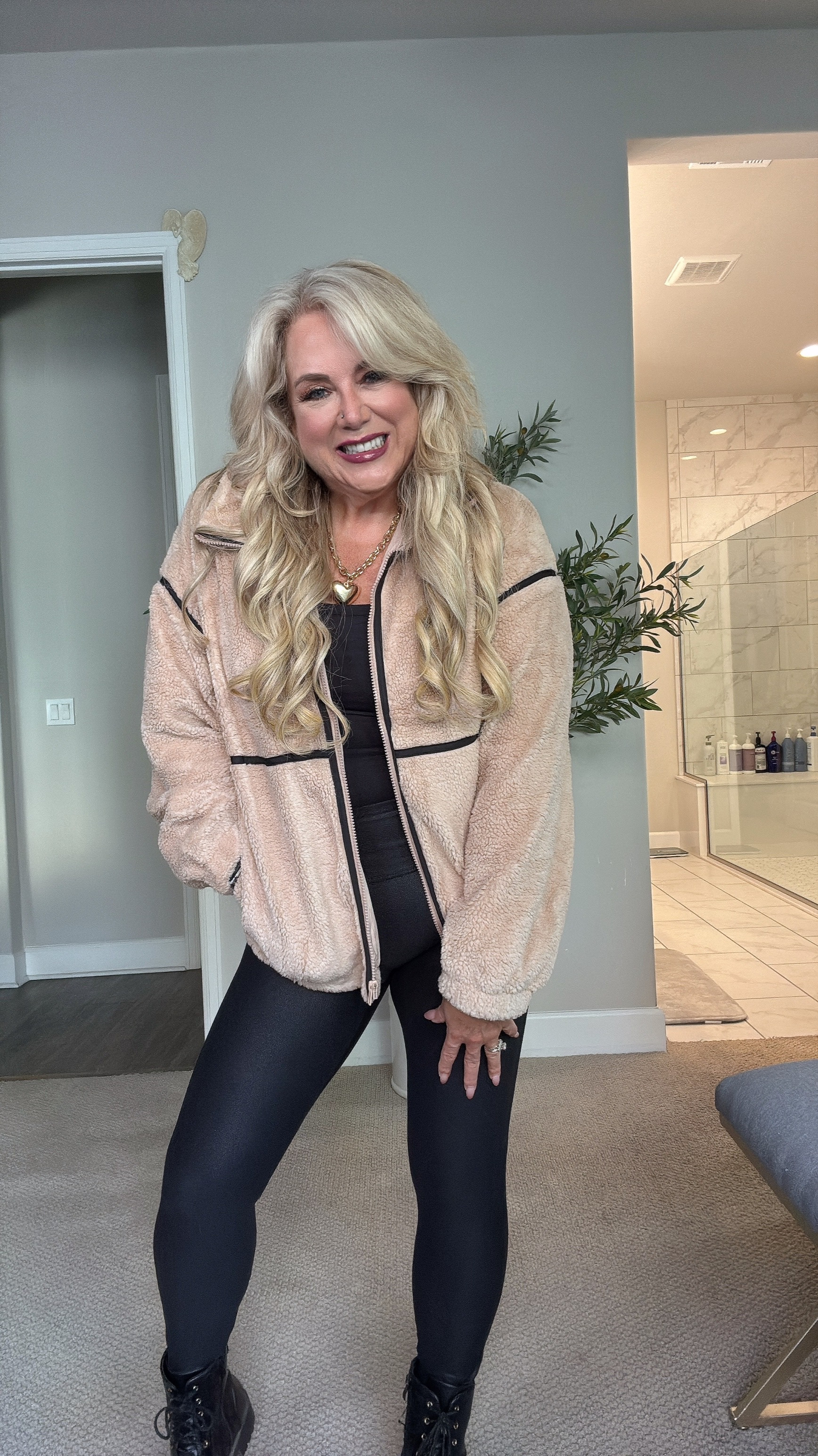 🧸 Teddy bear vibes, anyone? Loving this cozy oversized fleece jacket (L) — perfect for layering and staying warm from fall into winter. Soft, snuggly, and effortlessly chic, it’s the ultimate cozy essential! Leggings (L) Long sleeve tee (L) ❄️✨ #CozyVibes #FleeceJacket #Dakotoo # 

 #LTKSeasonal #LTKActive #LTKOver40