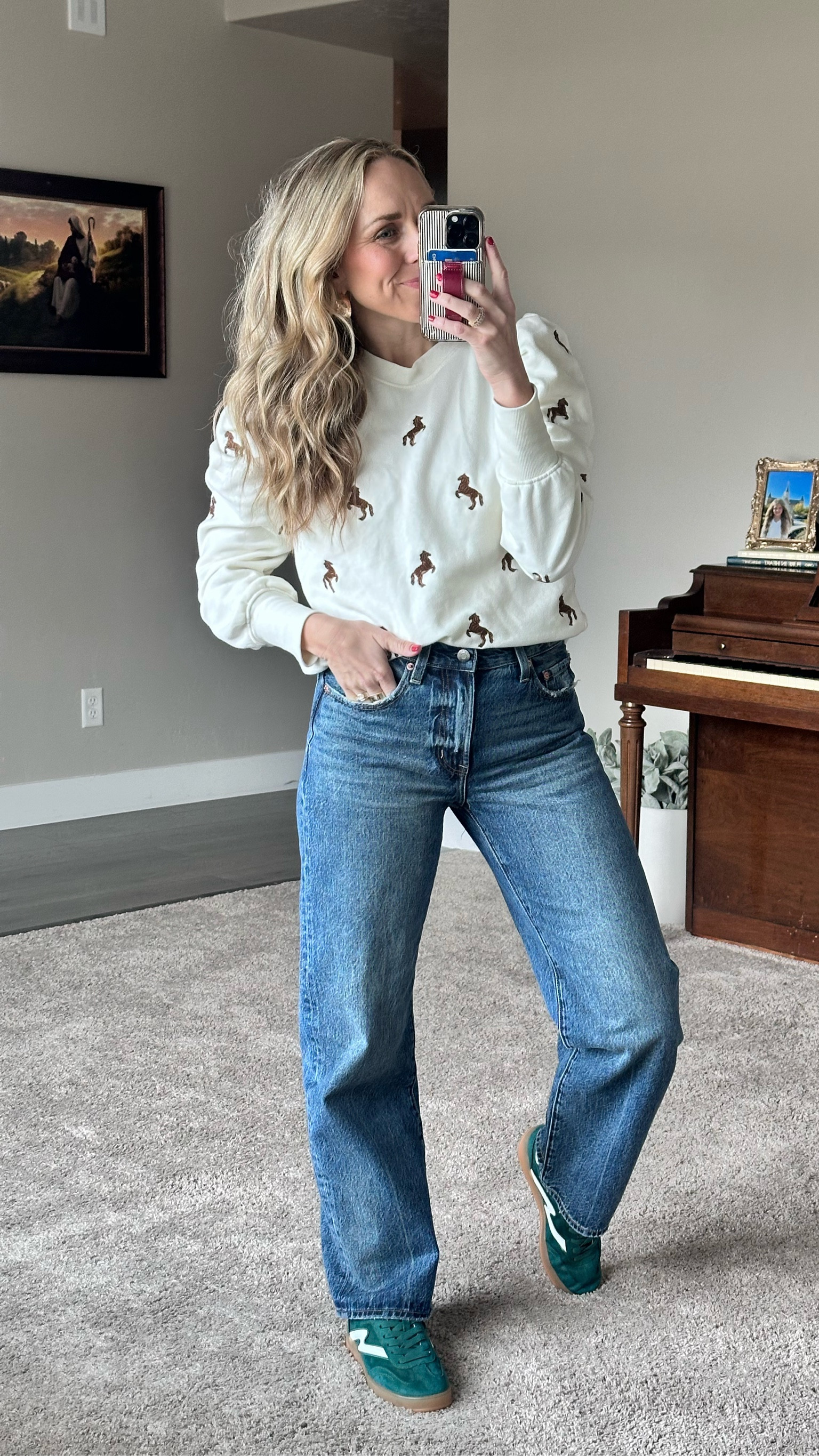 My idea of a perfect outfit! Good sweatshirt and even better jeans.🔥

Wearing true to size in everything!

#LTKSeasonal #LTKStyleTip