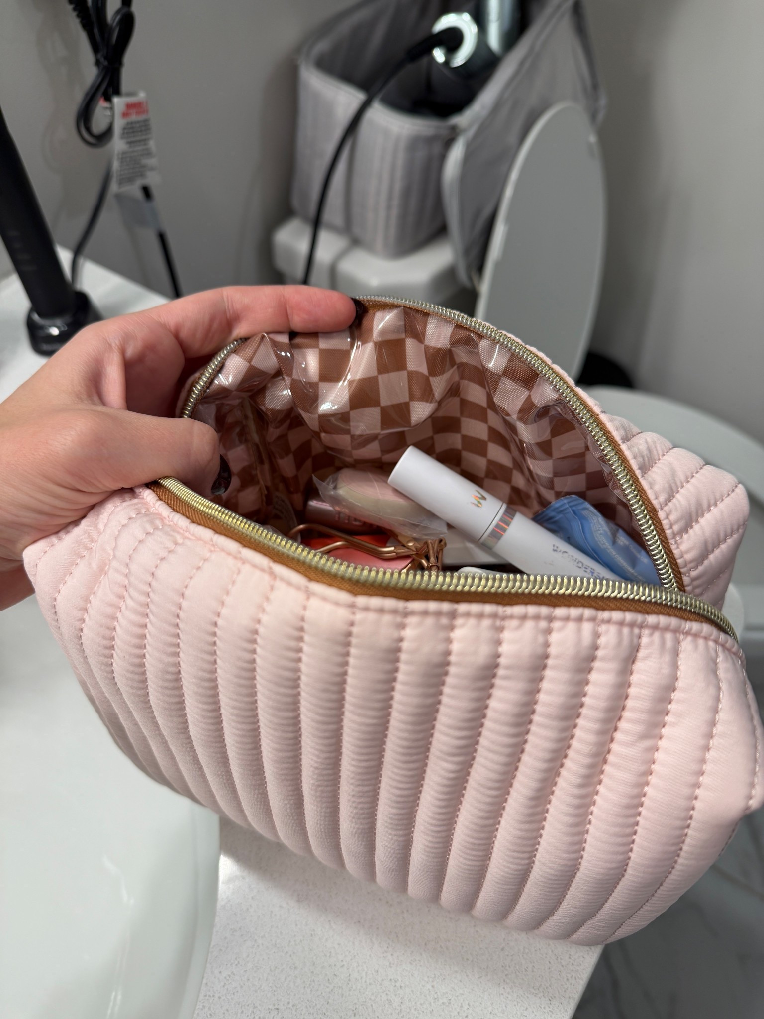 New cutie makeup bag! 

#LTKselfcare #LTKBeauty #LTKgrwm