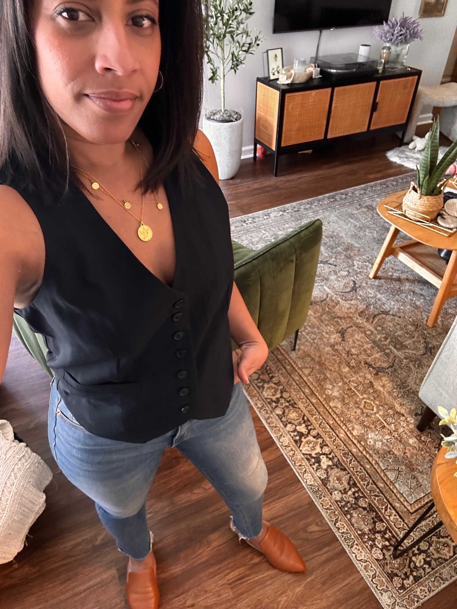Another day another vest find!
This one is from Target for a steal…only $25! A perfect spring or casual date/brunch outfit


#LTKfindsunder50 #LTKstyletip