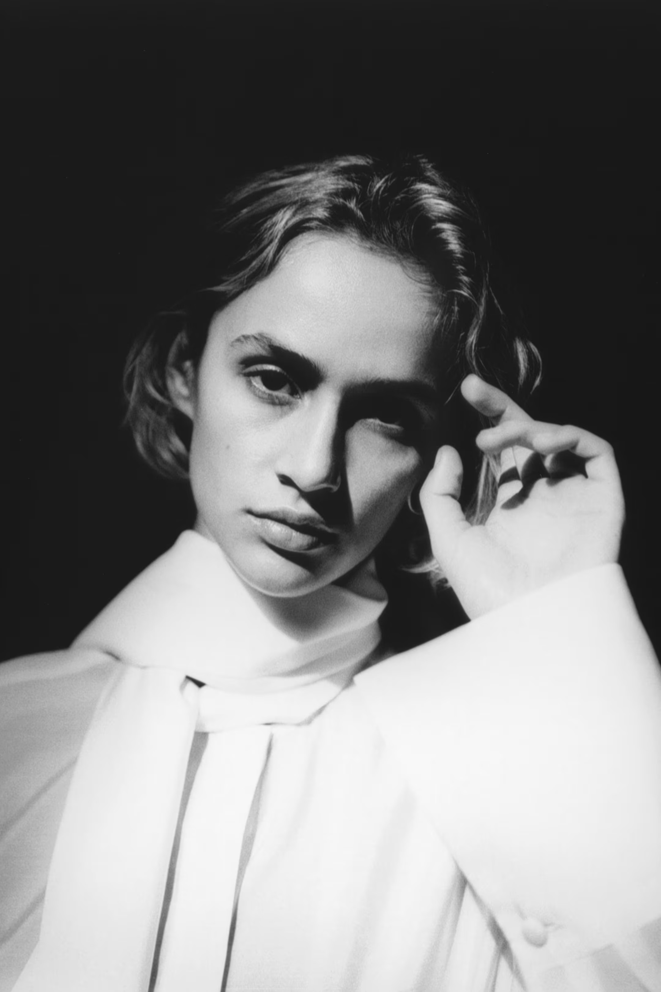 Bow-collar blouse | H&M (UK, MY, IN, SG, PH, TW, HK)