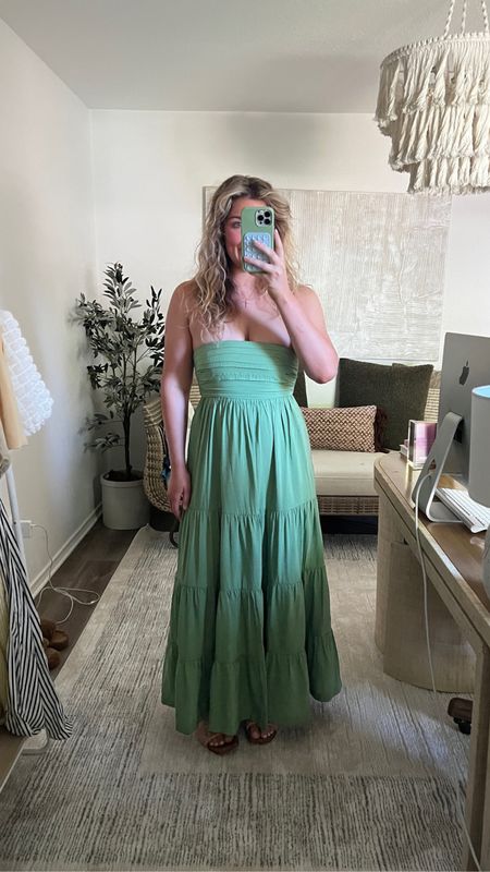 This everyday summer maxi dress!! I’m obsessed! Last day of the Abercrombie sale is today! 20% off all dresses + 15% off almost everything! Extra 15% off with code DRESSFEST

#LTKFindsUnder100 #LTKStyleTip #LTKSaleAlert