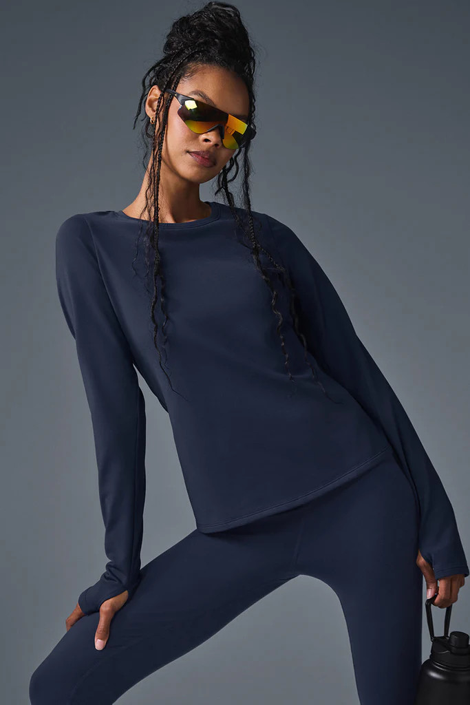 Airbrush Winter Warm Nocturne Long Sleeve - Navy | Alo Yoga (US)