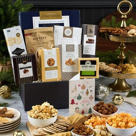 Christmas Gift Basket Classic | GourmetGiftBaskets.com