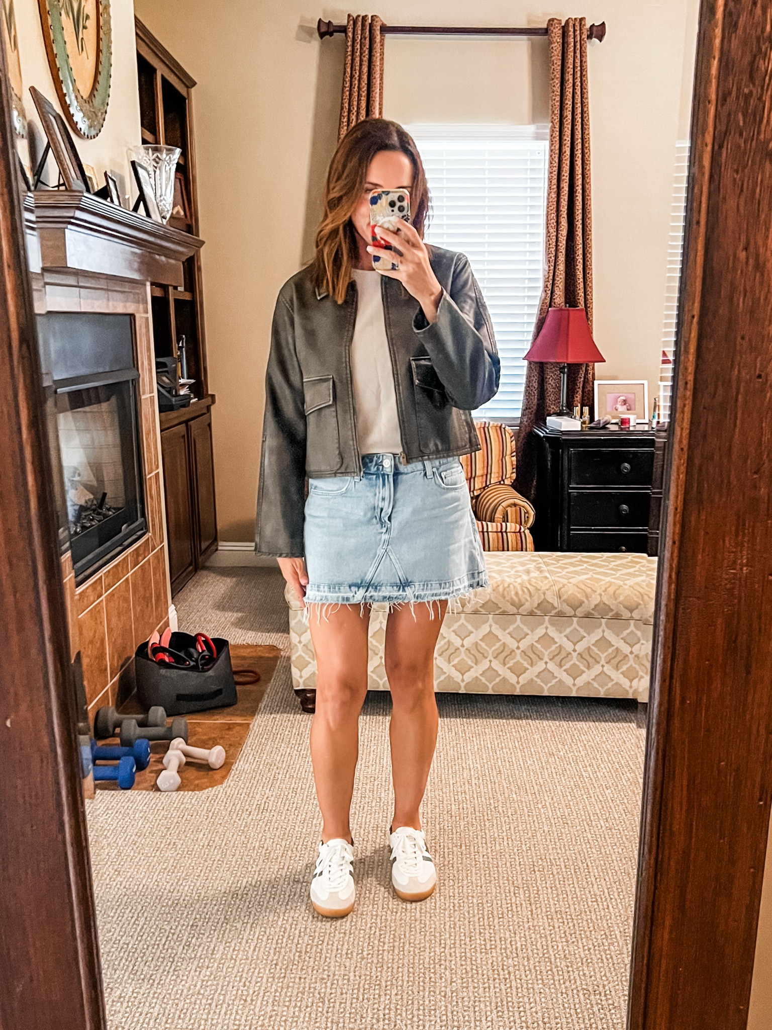 5’9” • Size small • Size 27 

All items shown are true to size.  Wearing a medium in the jacket. 

#LTKActive #LTKSeasonal #LTKOver40