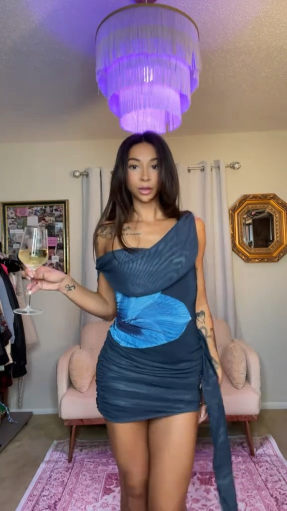 summer dress of my dreams!! comes in multiple colors. xx 