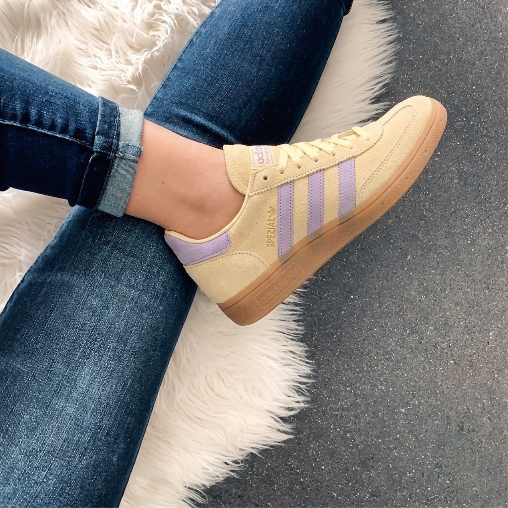 Adidas sneakers 45% off