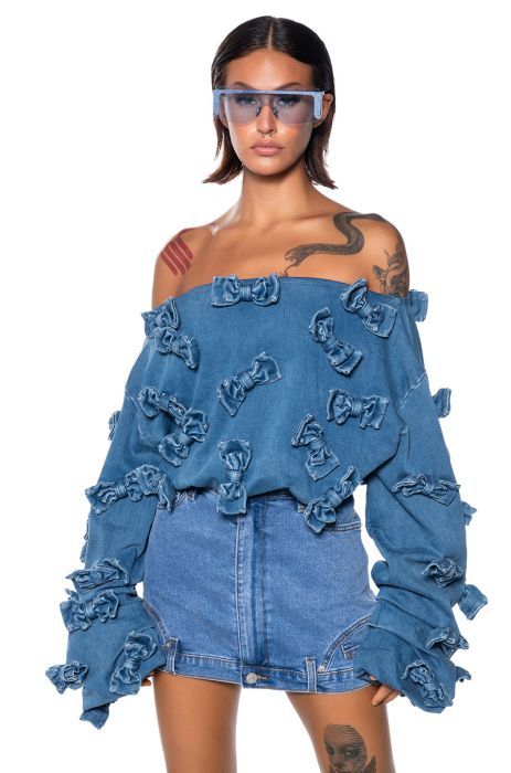 TIE ME UP OFF THE SHOULDER SWEATSHIRT | AKIRA