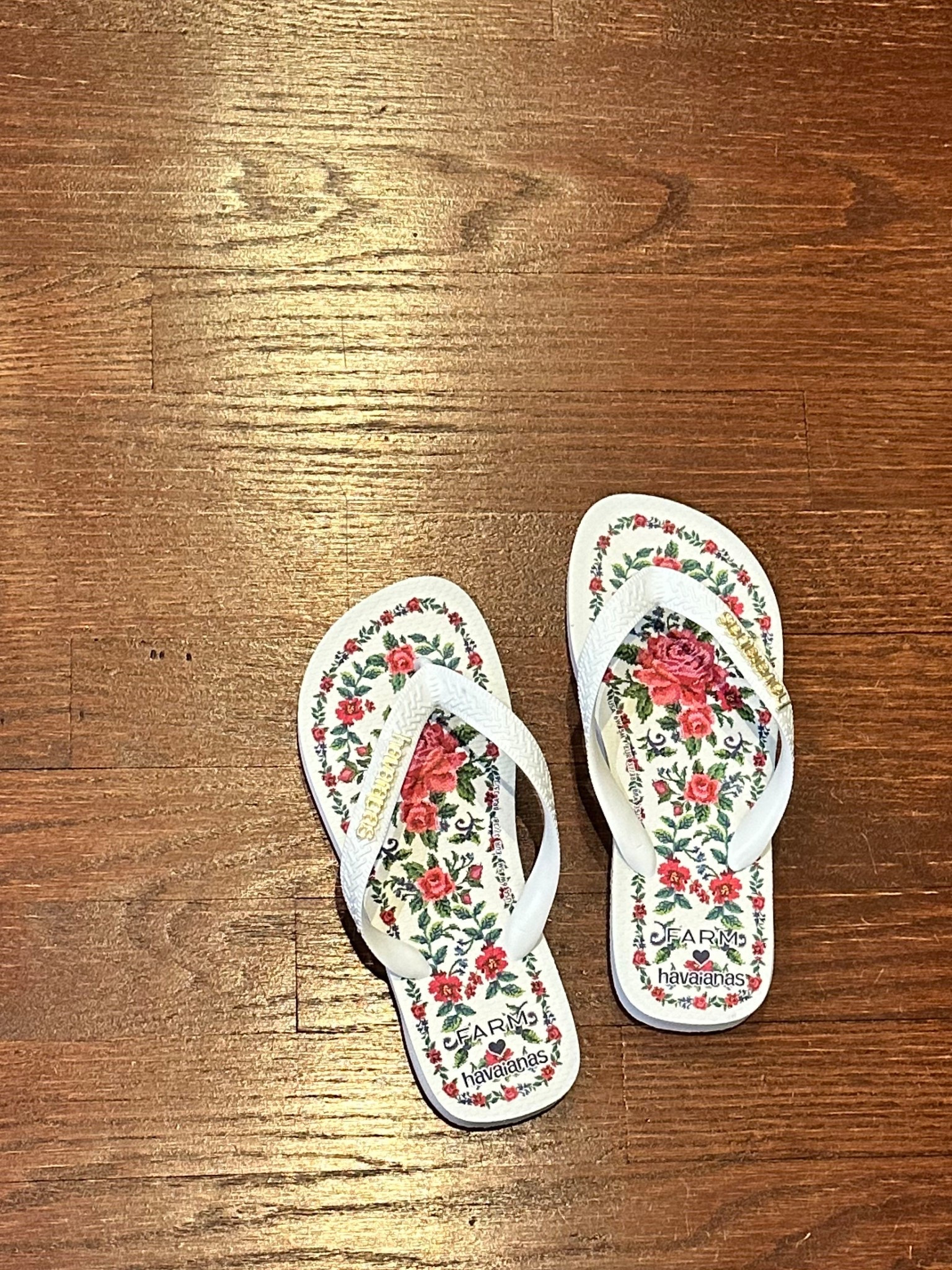 Farm Rio collab 

#LTKShoeCrush #LTKFindsUnder50 #LTKSeasonal