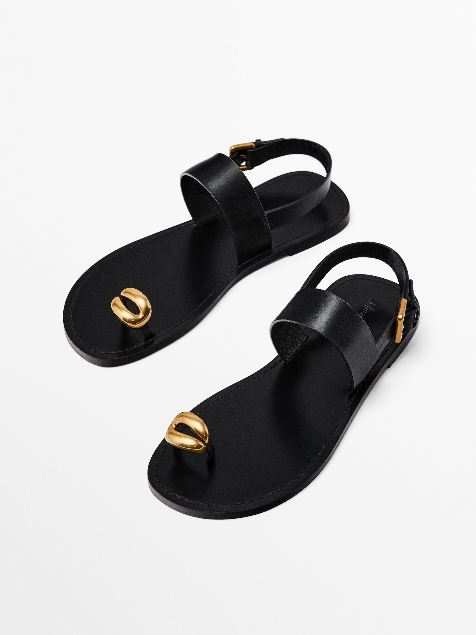 Flat sandals with metallic embellishment | Massimo Dutti US