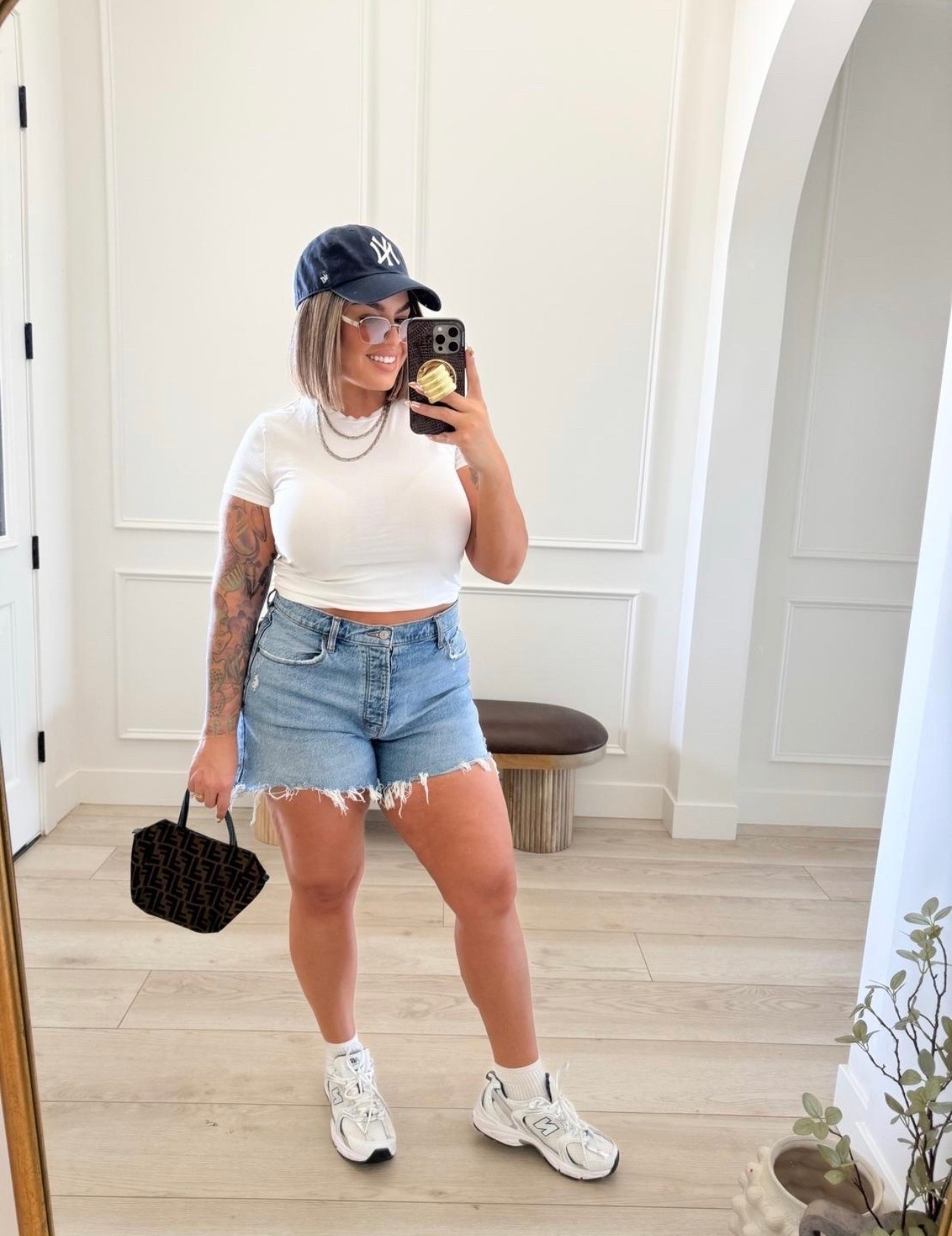 Use code DENIMAF right now to save extra $ on Abercrombie 

Shorts I size up one size for a relaxed fit 32
Tee L 
Sneakers tts