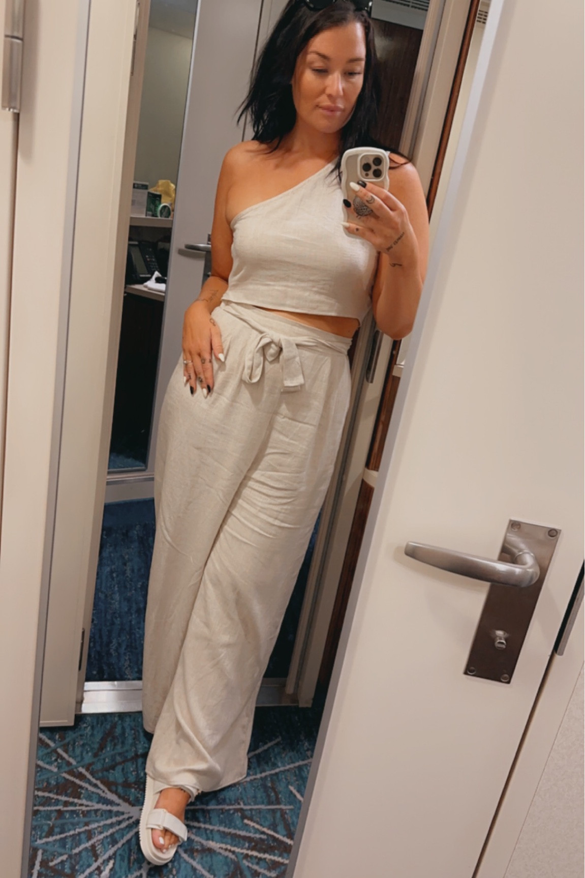 Ready to explore 

#LTKFind #LTKcurves #LTKtravel