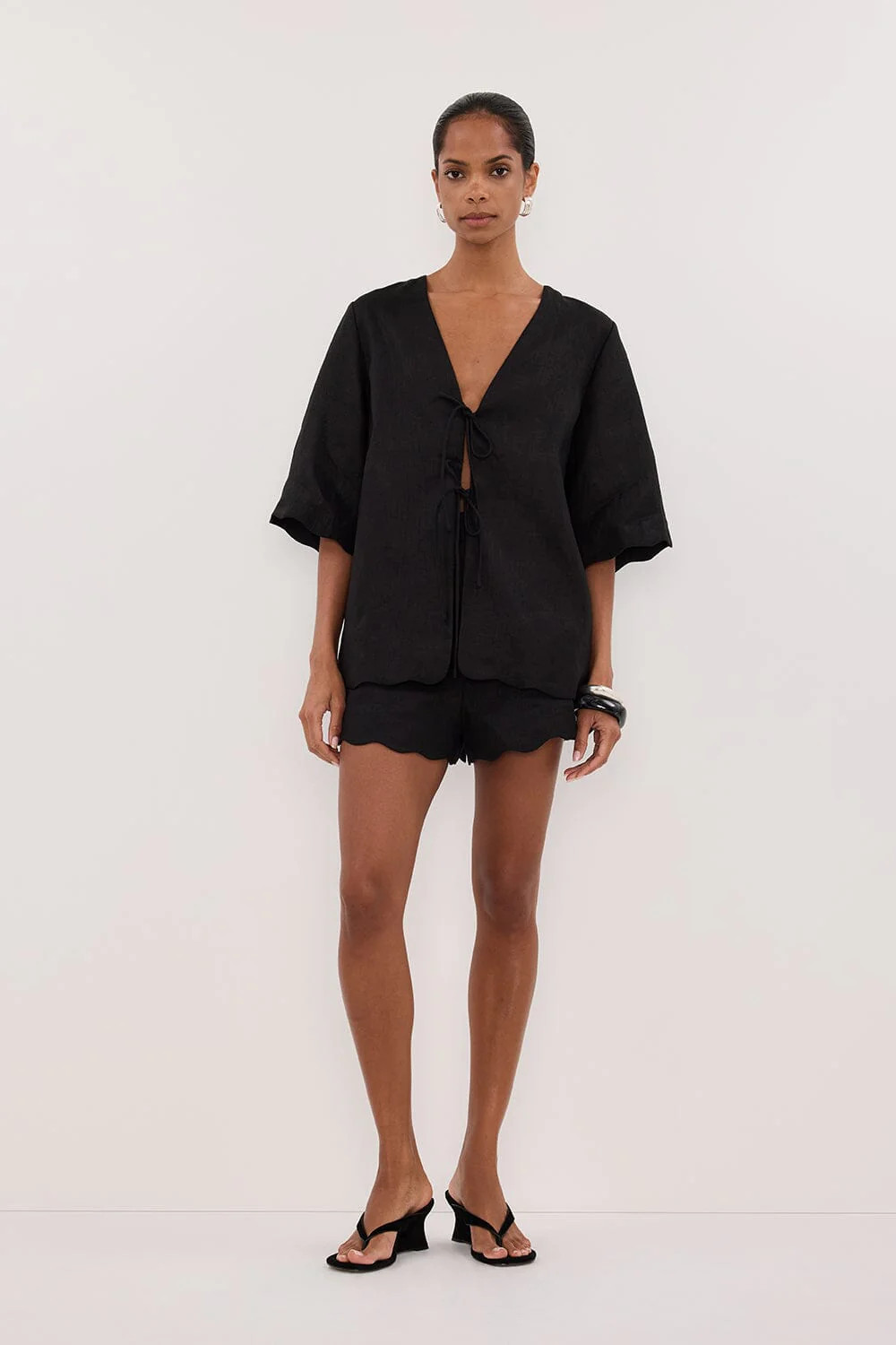 LELA BLACK SHORT SLEEVE LINEN SHIRT | DISSH