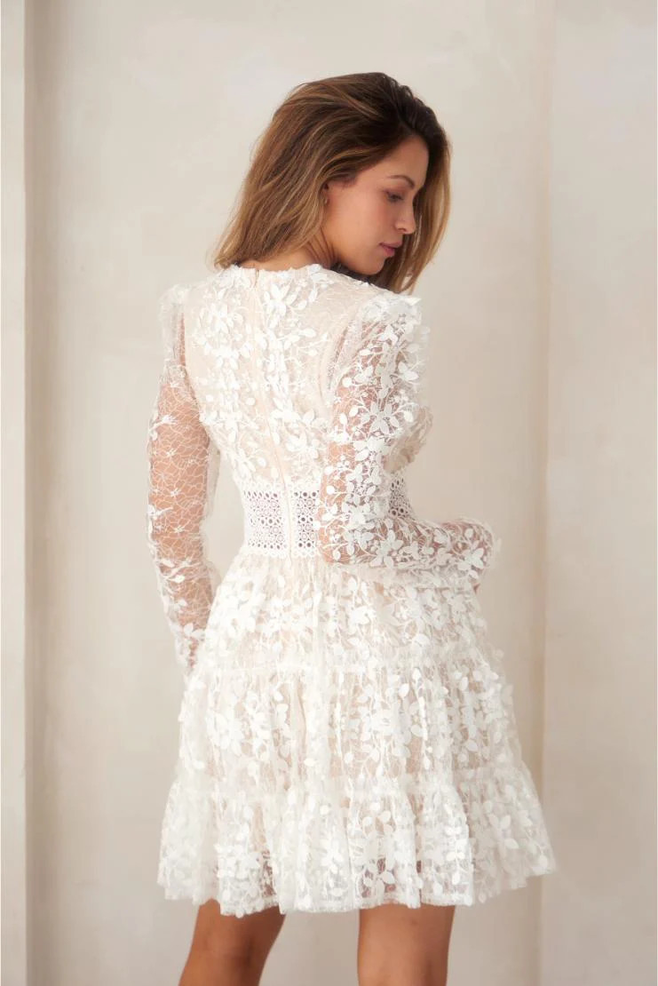 Amelia 3D Florals Mesh Lace Mini - White | Pippa & Pearl