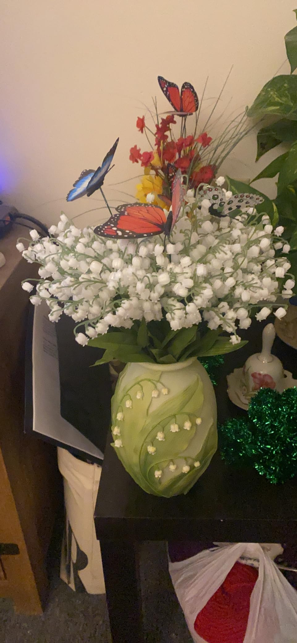 Hananona 12 Pcs Artificial Lily of The Valley Faux White Bell Flowers Wind Chime Orchid Wedding B... | Amazon (US)