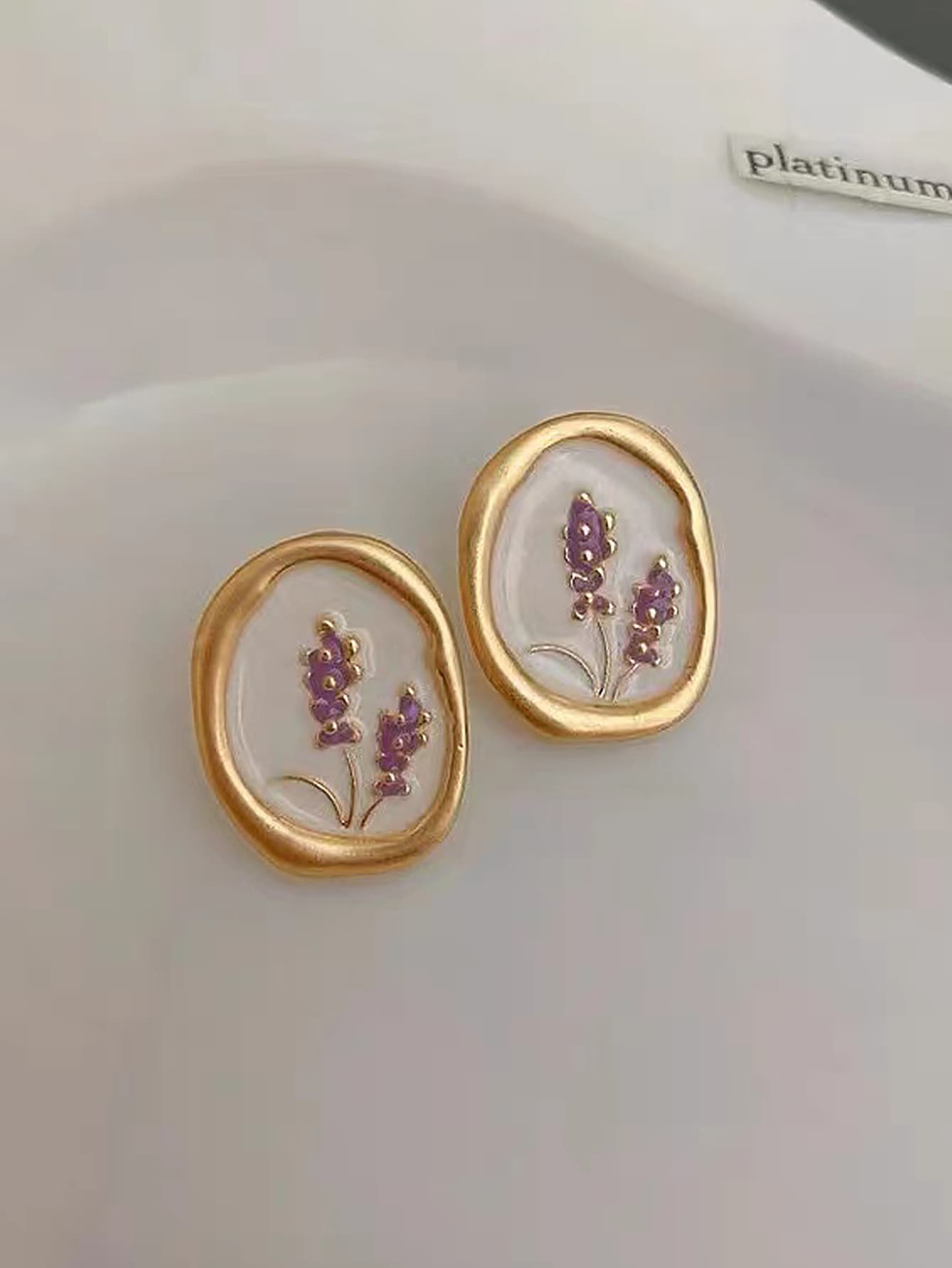 Flower Detail Geometric Stud Earrings Valentines | SHEIN