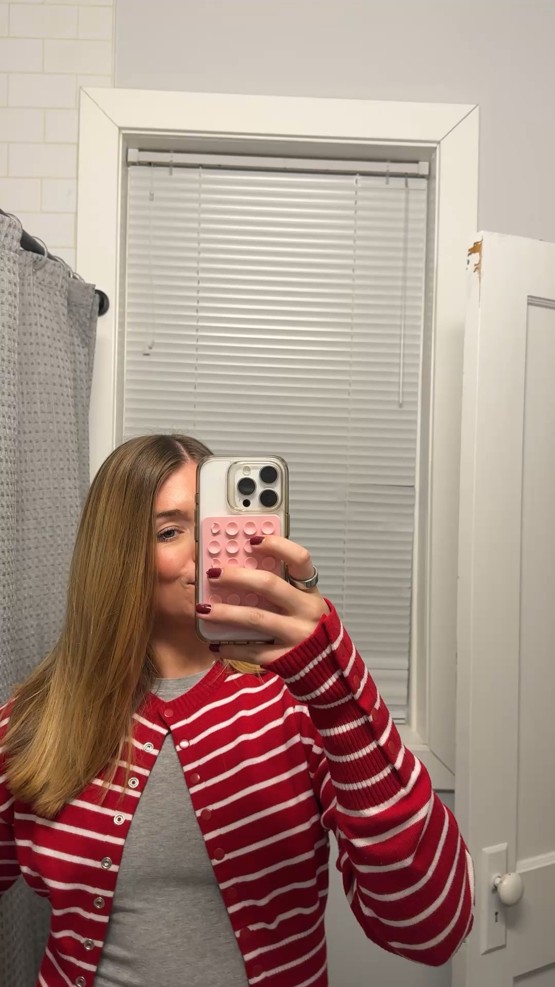 Post haircut with the cutest cardigan ❤️❤️❤️

#LTKVideo #LTKfindsunder100 #LTKstyletip