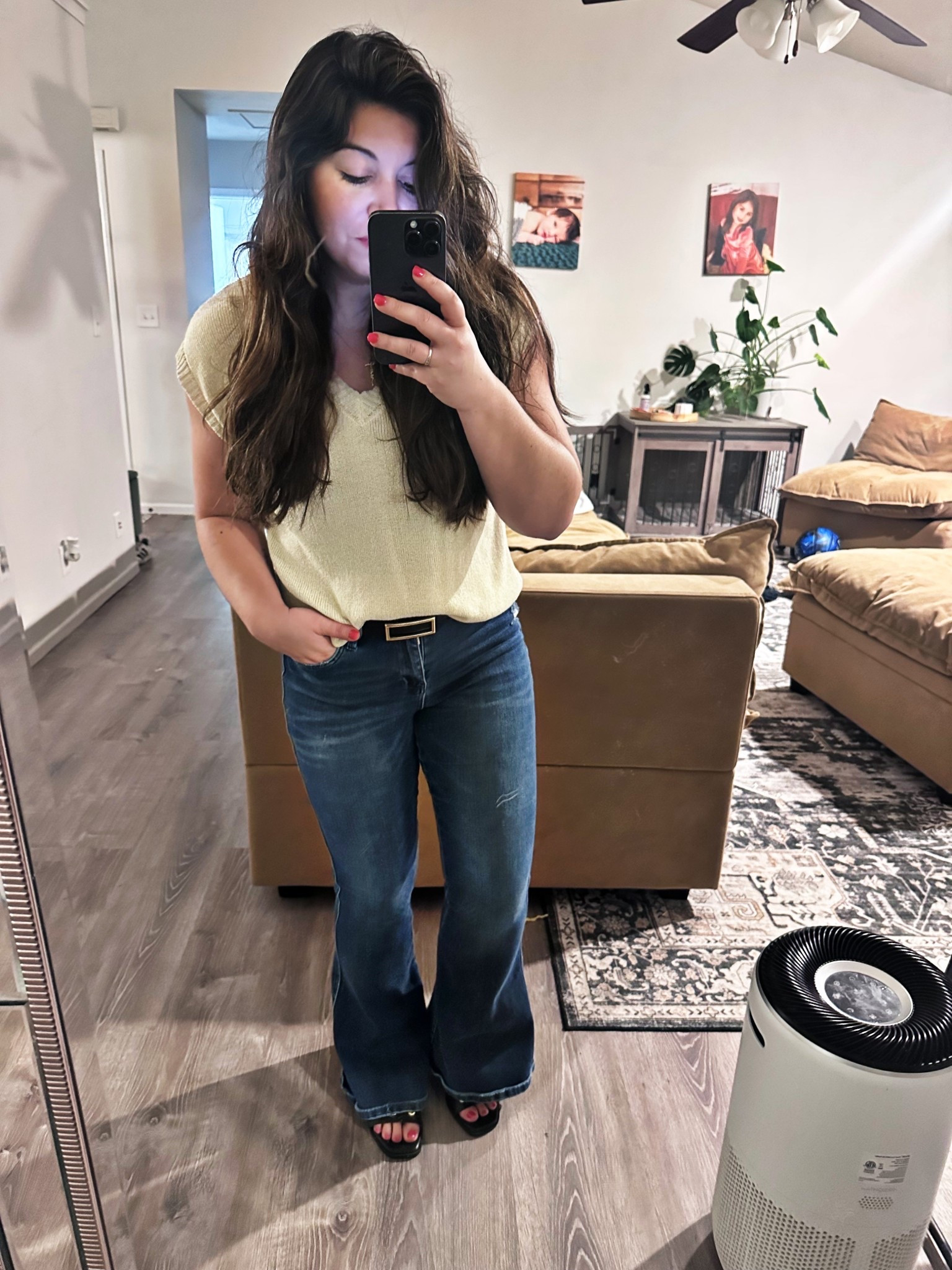 Another day another outfit that looks like I’m wearing yellow this week 😂🤣 idk apparently I’m in a mood but this IS cream not yellow 😂 

If you’d like to see the heathen dog learn to walk on a leash in his old age see my stories- there is hope for him… maybe 😆 

Happy Sunday!! I hope you’re all enjoying this BEAUTIFUL weather ❤️❤️ and well BOILER UP! 

We’ve got loads of fun stuff this week so drop it in the comments what you want to see first- Easter gifts that aren’t candy, or home decor 💁🏻‍♀️💁🏻‍♀️ 



#LTKootd #LTKdayinmylife #LTKmomlife