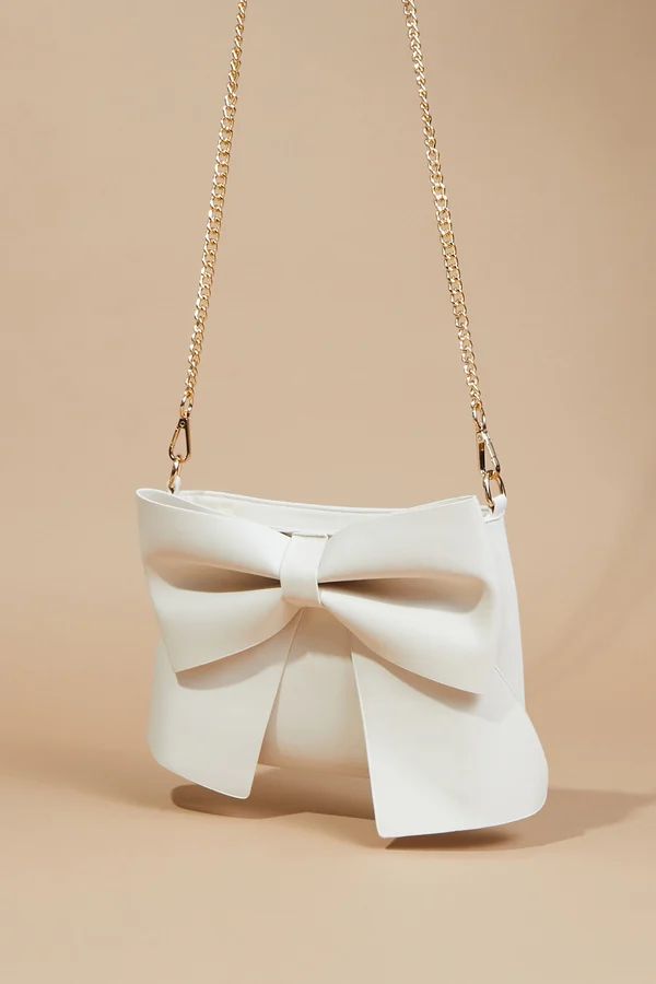 Julie Bow Purse in Ivory | Altar'd State | Altar'd State