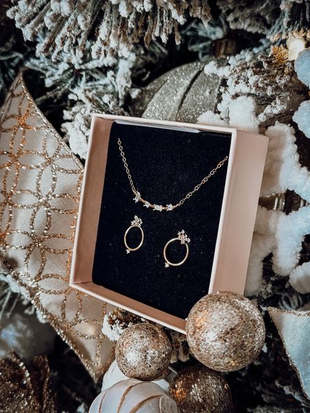 Stunning necklace earring gift set from wander and list jewelry ! Code: Jami15 

#LTKSeasonal #LTKHoliday #LTKGiftGuide