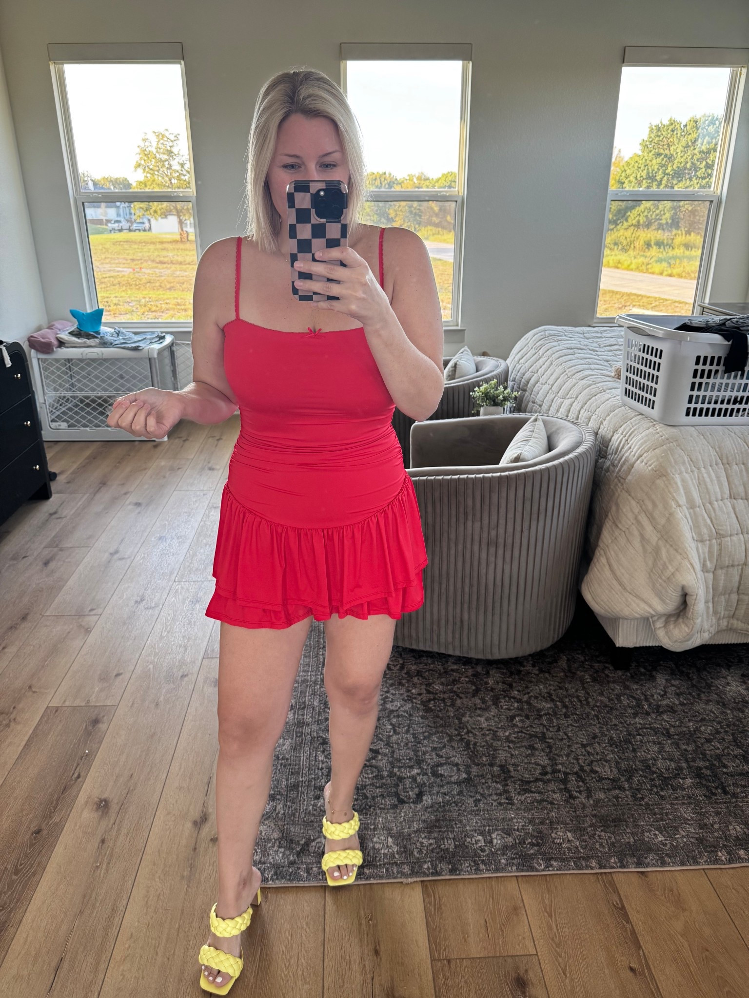 Down 30 lbs and I’m finally able to shop at cute boutiques again! I loved this dress so much I got it in 3 colors! Stretchy and soft while still giving you some shape! I’m wearing a Large. 