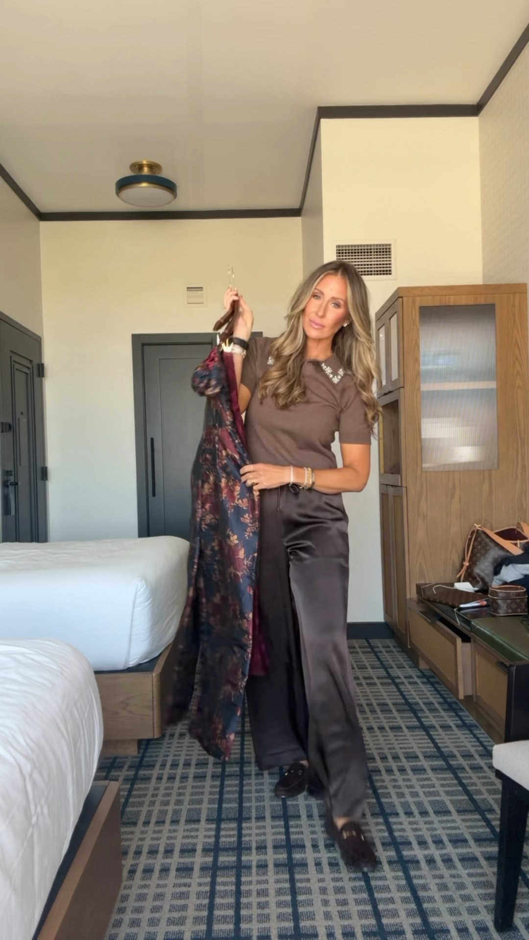 Whey o wear to cocktail hours 

#LTKCon #LTKMidsize #LTKOver40