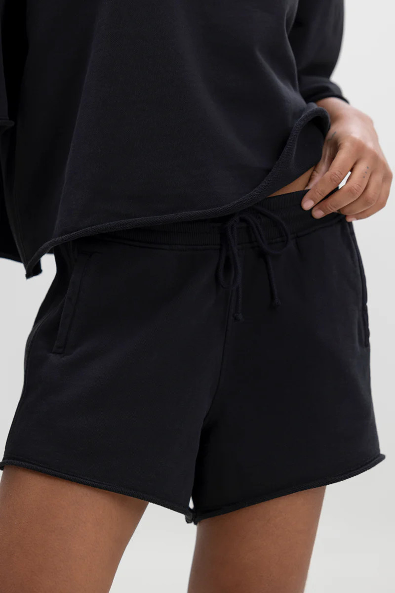 Mid Rise Short Black | Hey Honey | Hey Honey Yoga DE