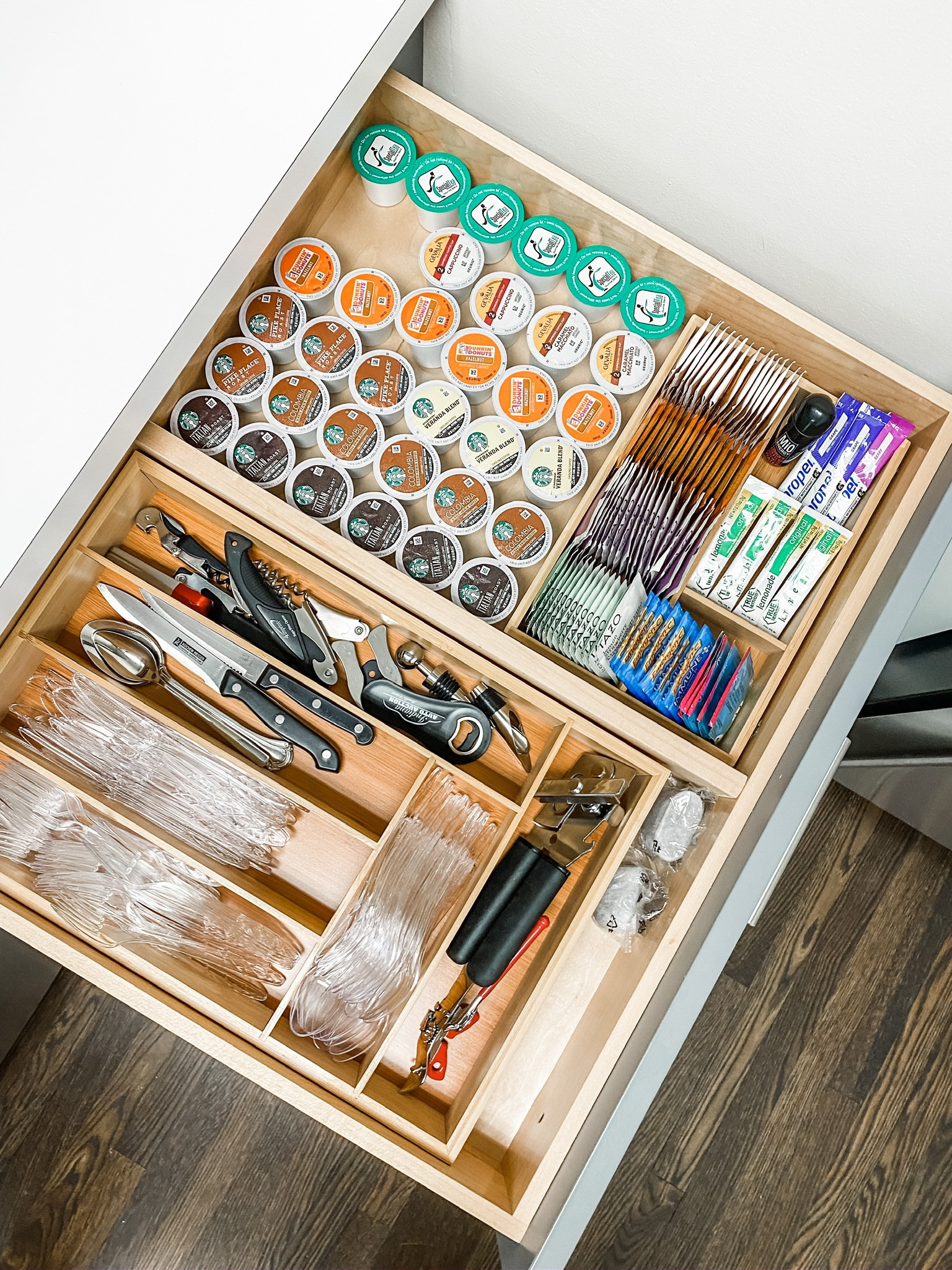 ☕️🫖 To celebrate National + International Coffee Day, all week we will be showing you some of favorite coffee + tea + hydration stations we’ve done for our clients!

#LTKstyletip #LTKhome #LTKGiftGuide