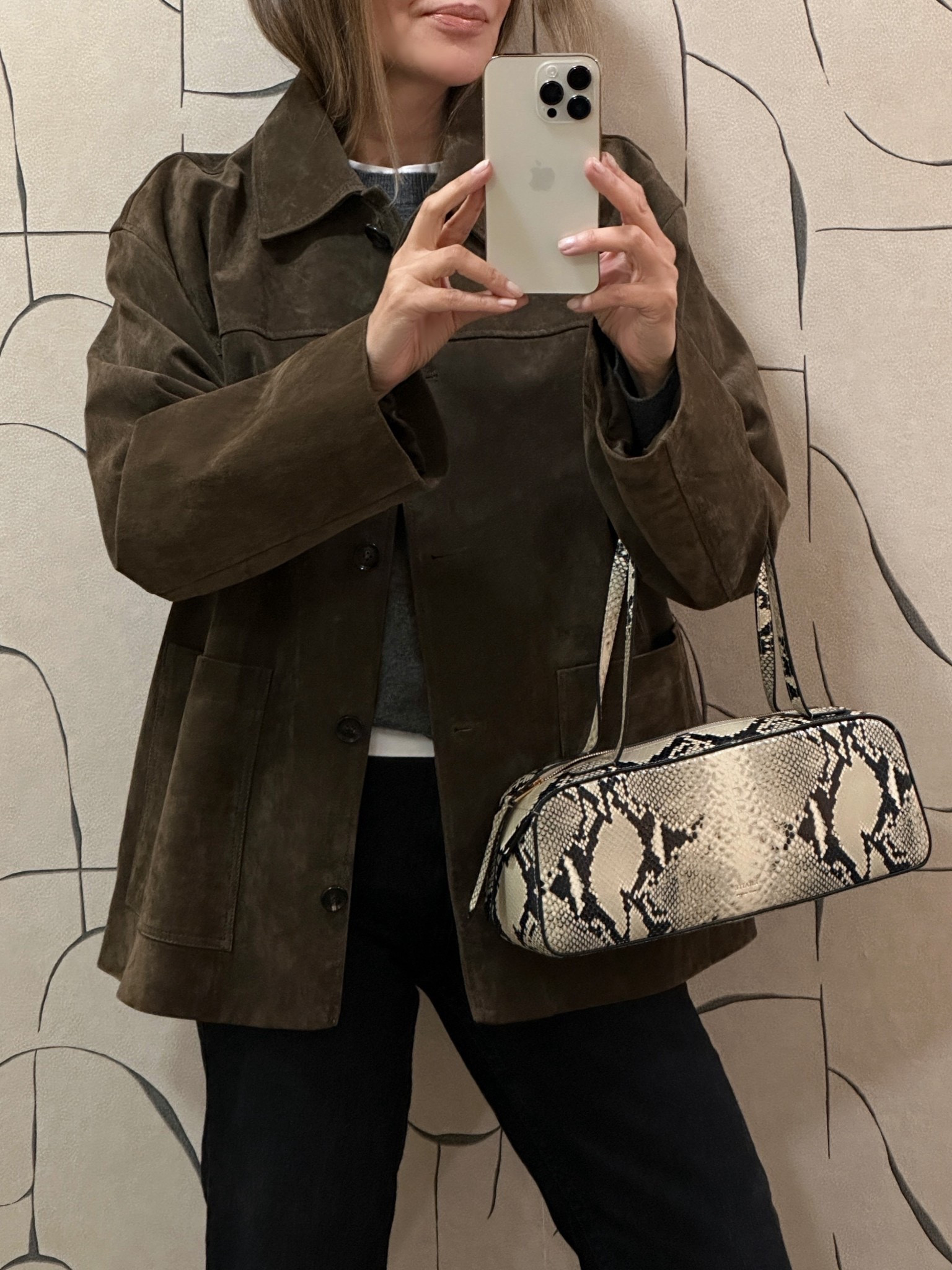 Fall outfit ideas.
Linking so of my favorite suede jackets.

#LTKgrwm #LTKootd #LTKSeasonal
