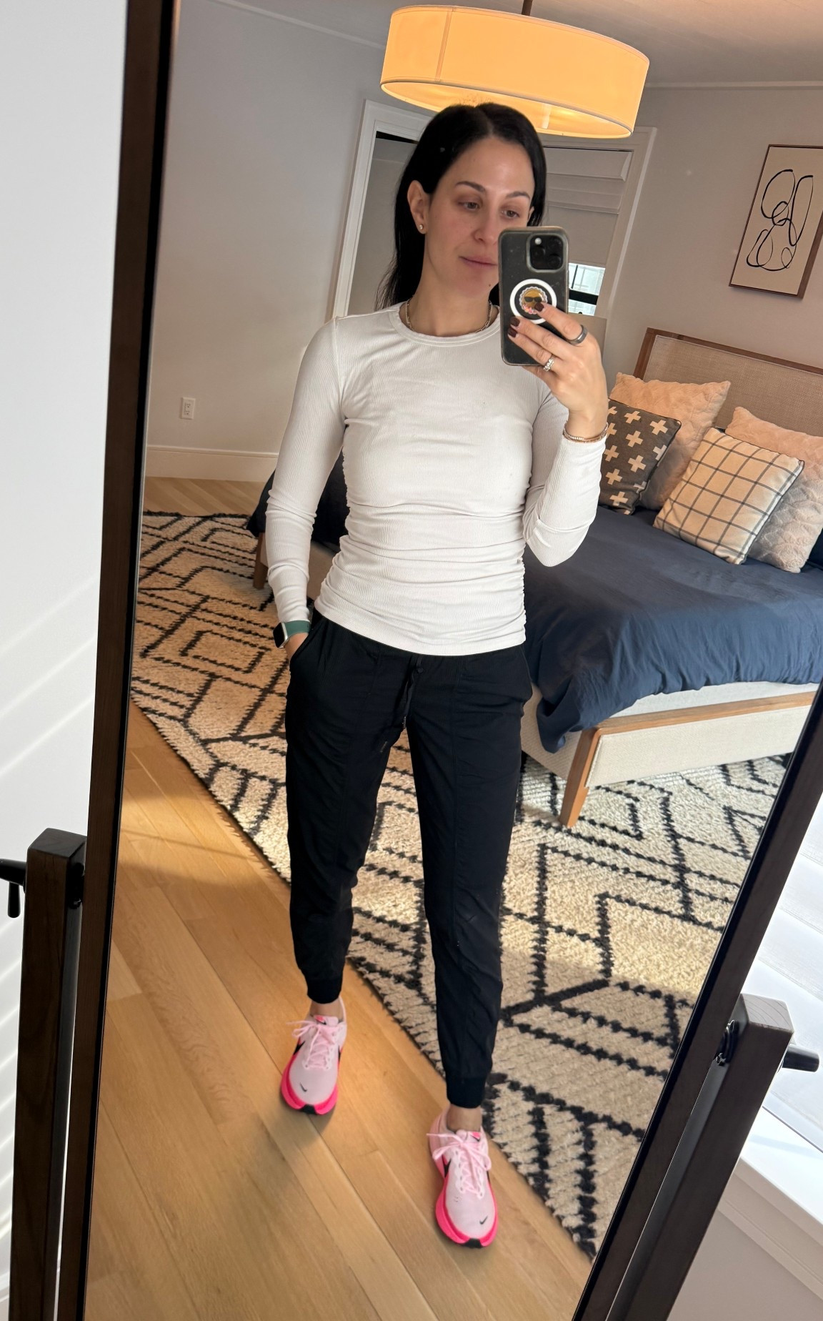 If you’re a busy mom running around, these pants are comfy but no sloppy. Dont sleep on them!

#LTKdayinmylife #LTKmorningroutine #LTKmomlife