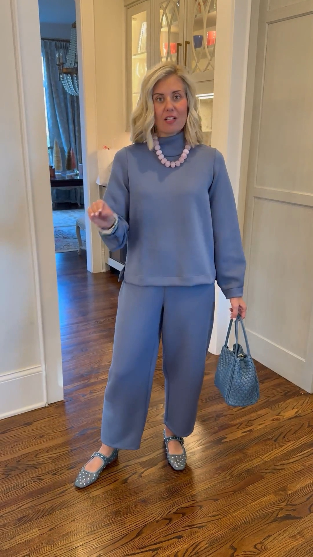Easy Outfit Idea…monochromatic is a no brainer! Add pops of color with your accessories…..easy, comfortable and stylish! 

Turtleneck - xs
Pants - small petite

#LTKgrwm #LTKmomlife #LTKOver40