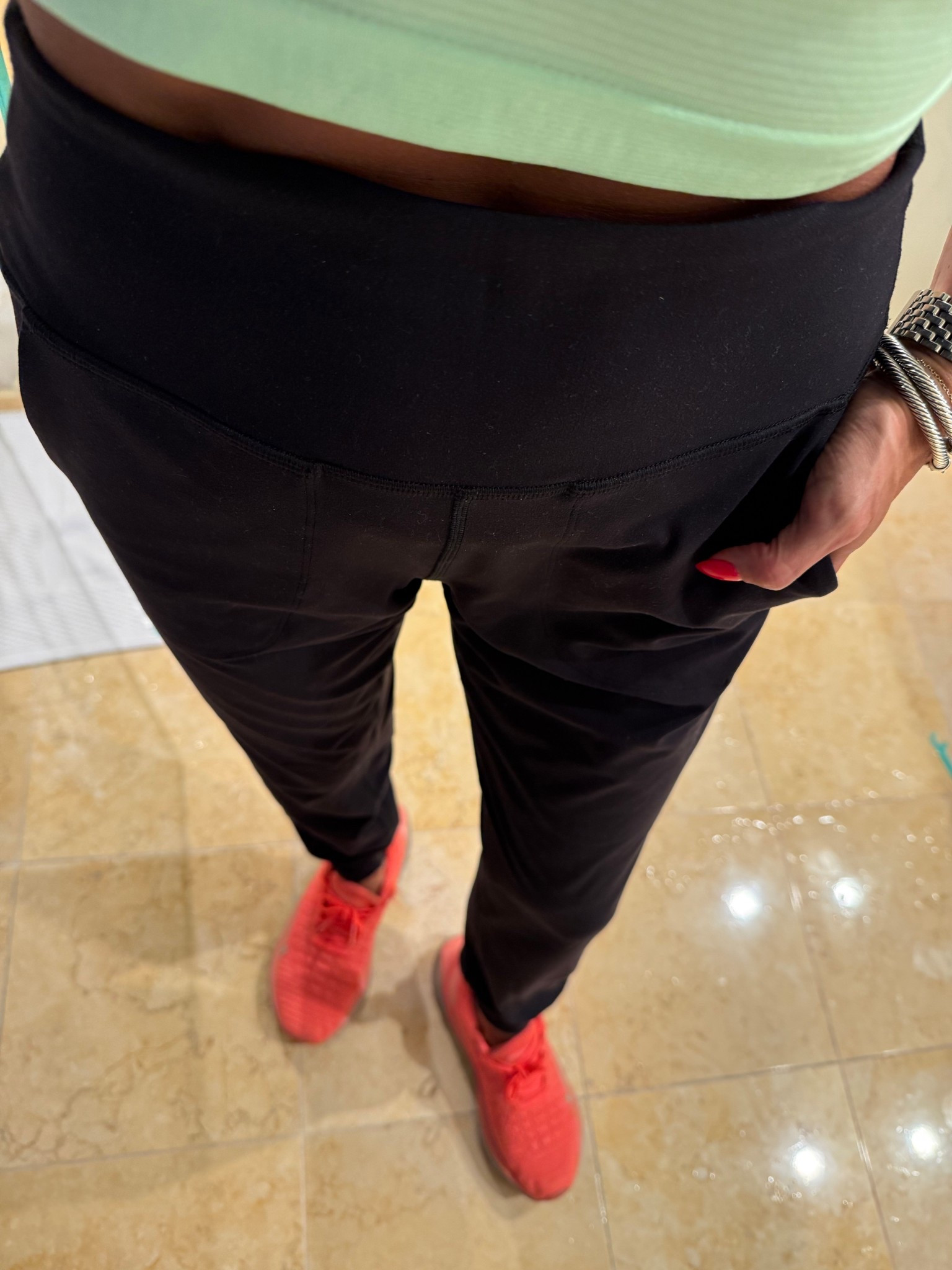 Black super soft joggers 

#LTKFindsUnder100 #LTKFindsUnder50 #LTKPetite