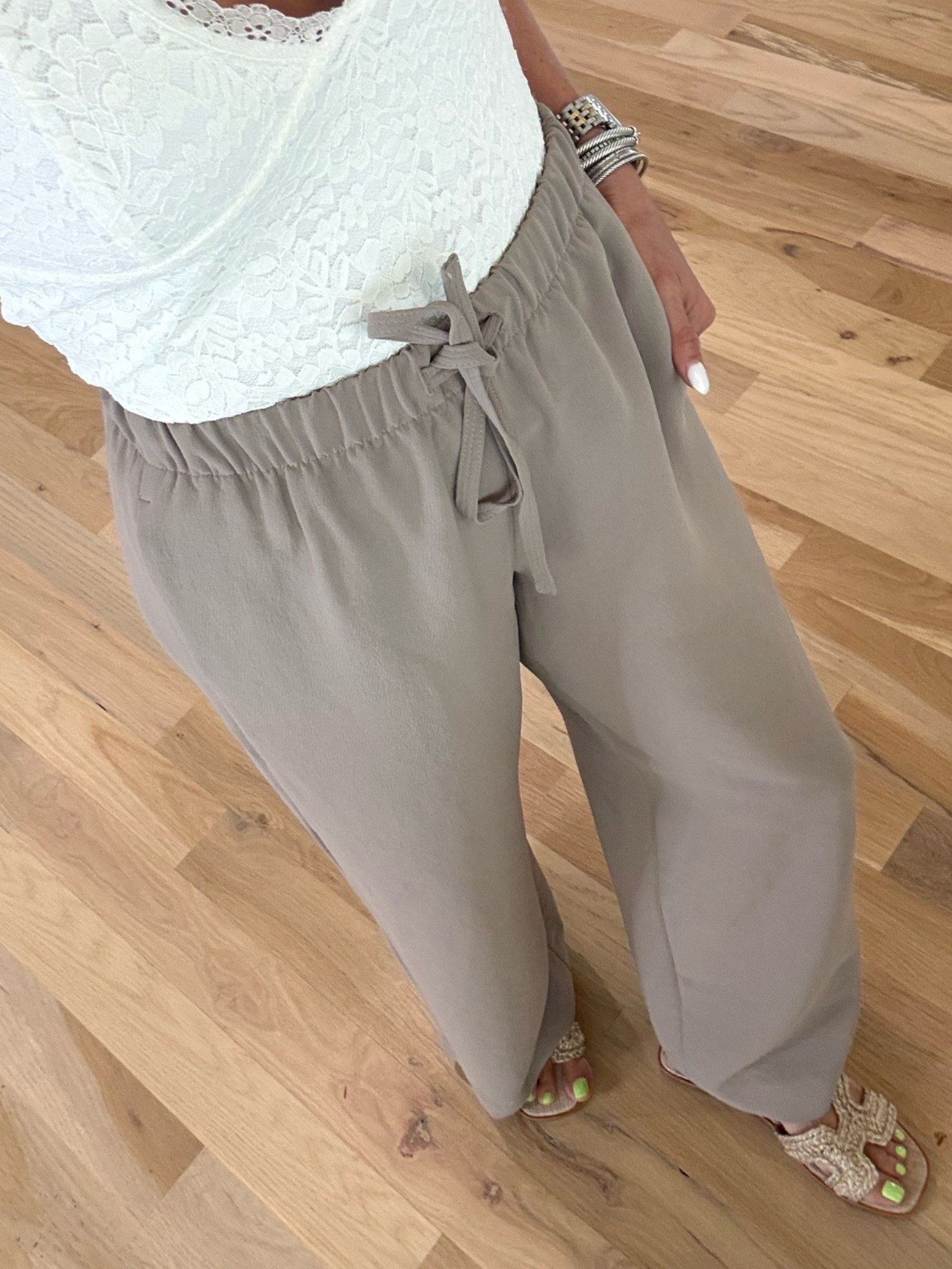 Love these mon wrinkle
Pants size 2XS summer outfit
