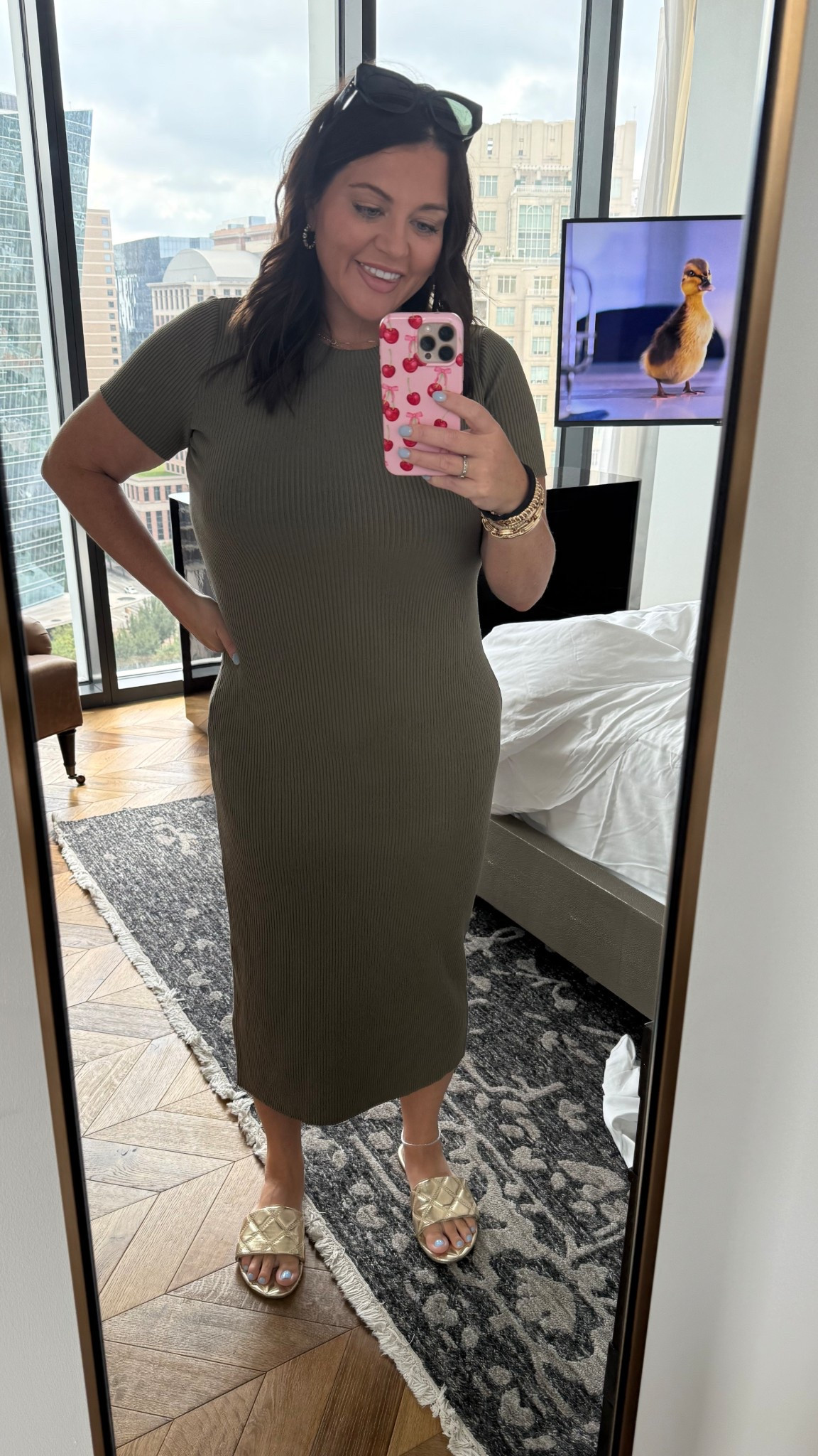 New favorite everyday dress! #vince #neimanmarcus #hotelswexan #dallas 