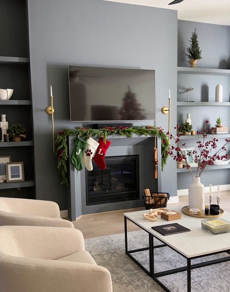 Holiday home decorations decor accessories Christmas decor mantle garland living room


#LTKHoliday #LTKhome #LTKCyberweek