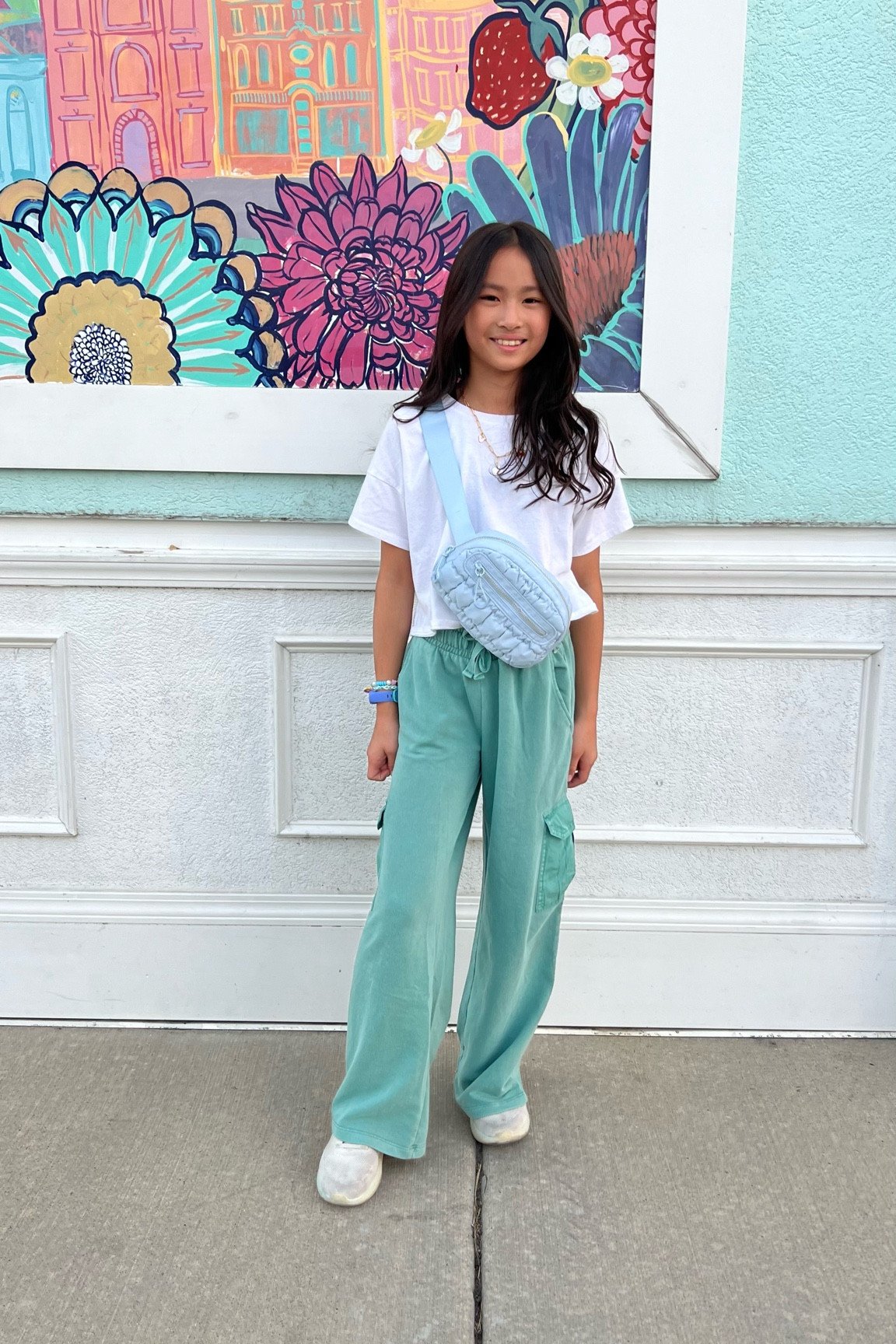 Girls Tween Outfit
These wide leg cargo pants are her new fave! Some other Moms even ordered them for their girls after seeing Vivian wear them! Vivian is 10 years old wearing a size Large!