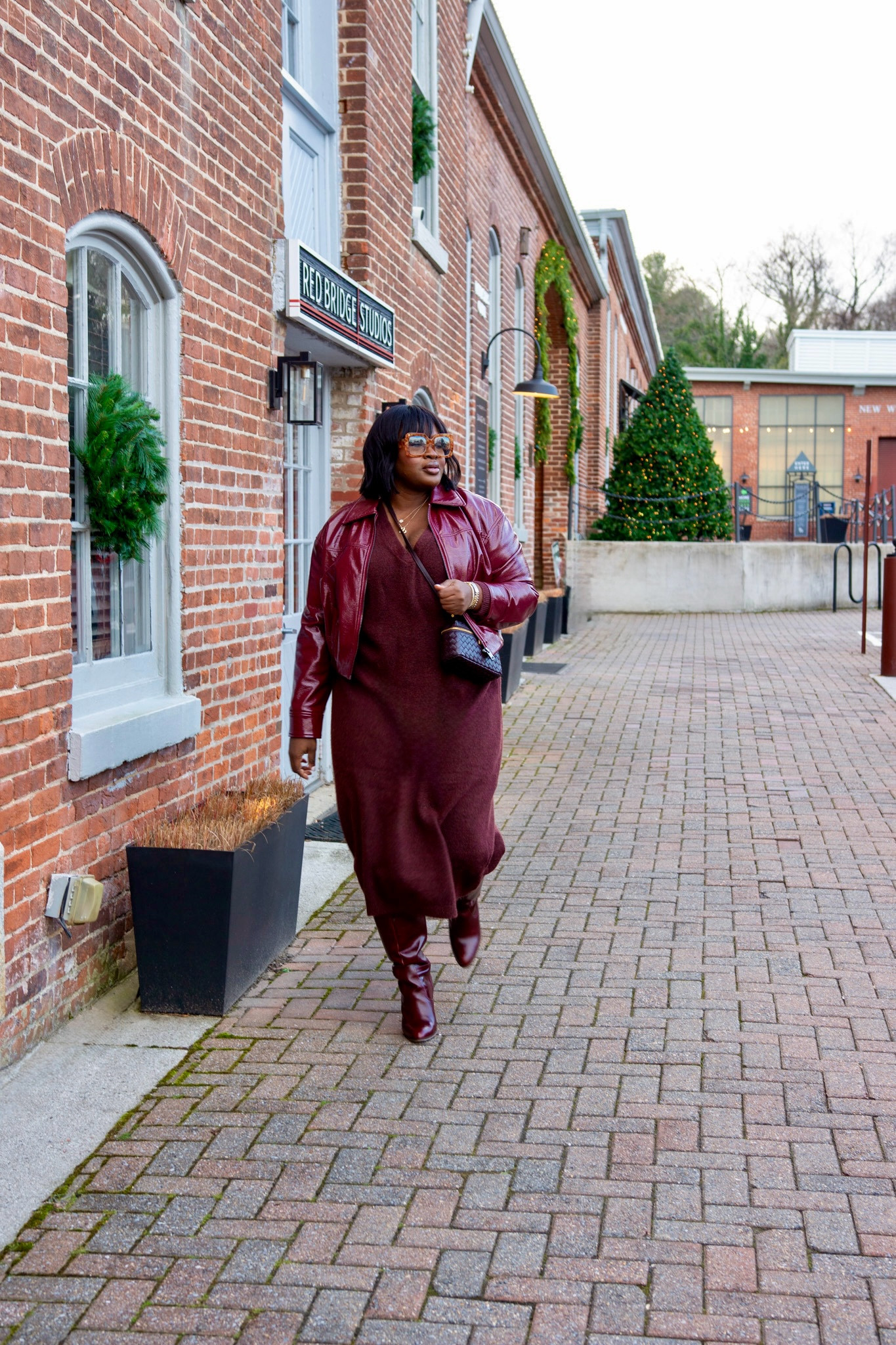 Yes, babe! This Boohoo Knitted Dress is the curve-flattering, style-elevating piece you NEED in your closet. Available in L to 2XL and guess what? It’s ON SALE for 56% OFF! Don’t sleep on this deal—grab yours now.
Boohoo 
Boohoo Dress
Sweater 
Sweater Dress
Sweater Dressed
Sweater Women
Sweater Outfit
Sweater Dress Outfit
Sweater Dress and Boots
Sweater Dress With Boots
Wide Calf Boots 
Extra Wide Calf Boots 
Boots Wide Calf
Vince Camuto
Vince Camuto Boots
Moto Jacket 
Leather Moto Jacket 
Moto Jacket

#LTKMostLoved 

#LTKMidsize #LTKStyleTip