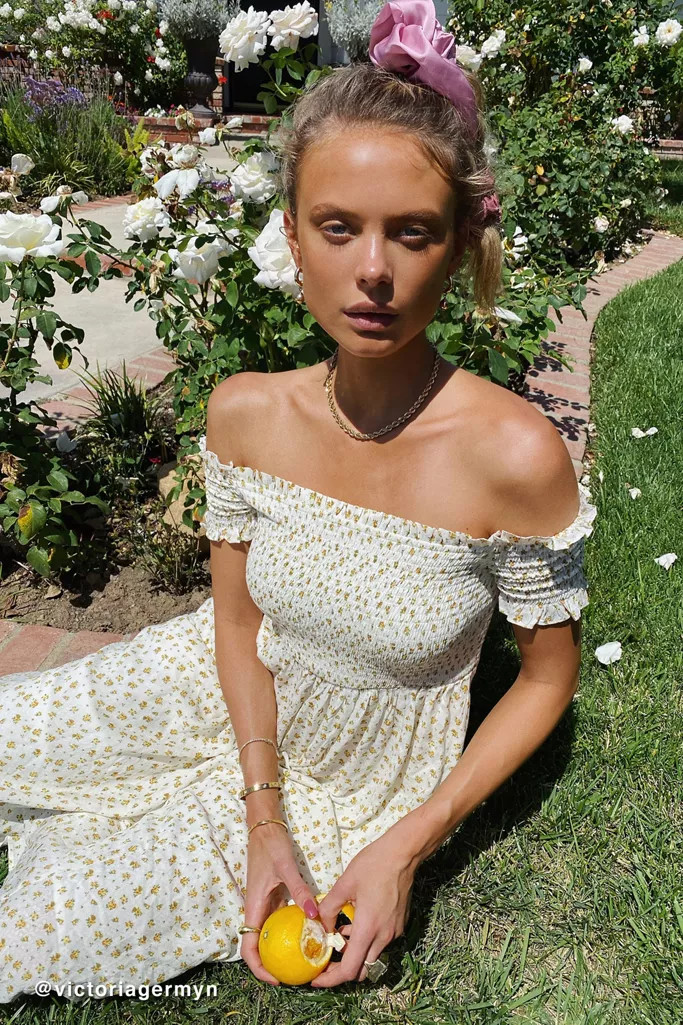 UO Emily Smocked Off-The-Shoulder Midi Dress | Urban Outfitters (US and RoW)