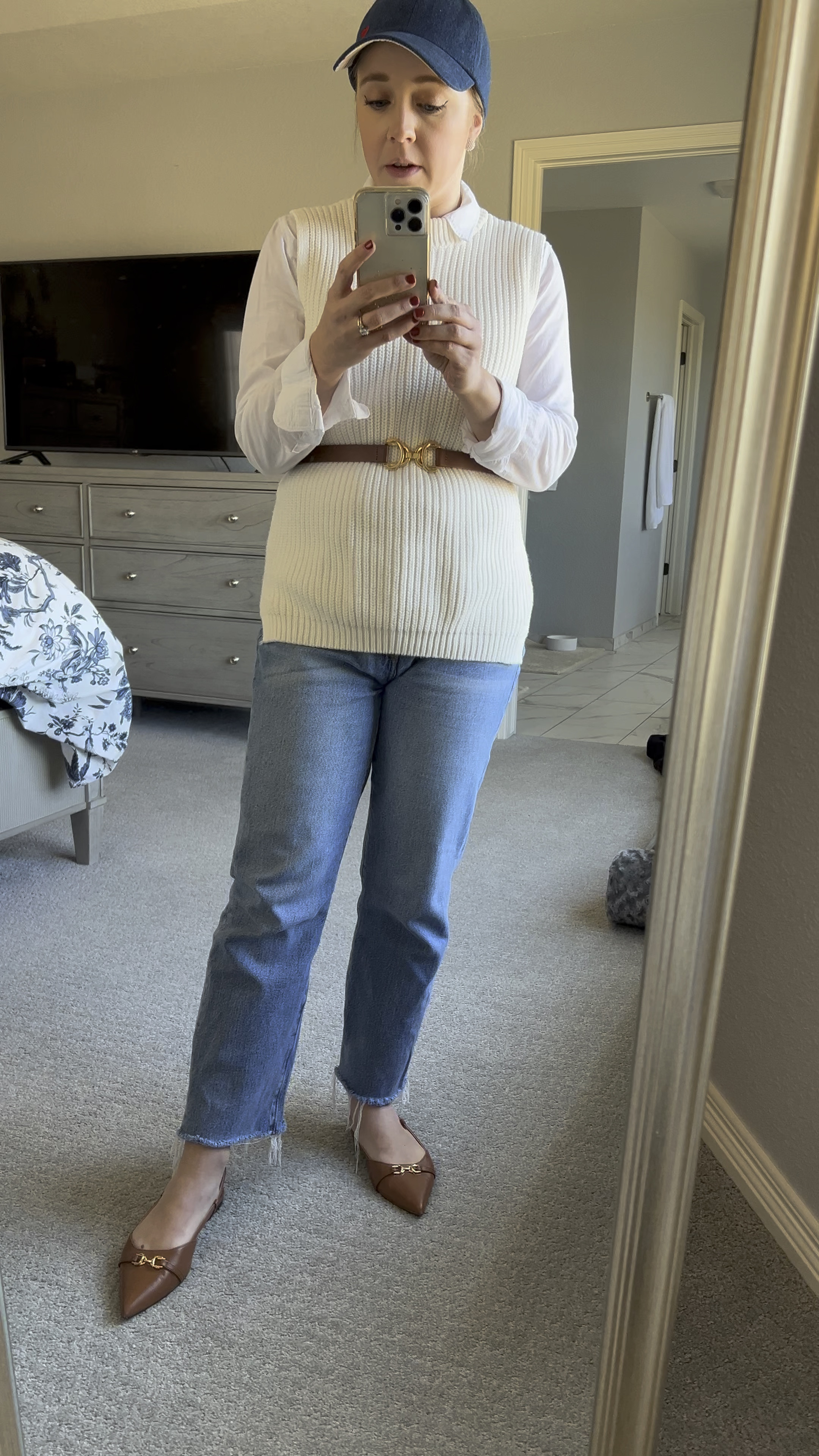Straight jeans and flats fit true to size. Linking similar sweater vests. 

Petite jeans. Women jeans. Petite outfit. Straight jeans. Casual outfit. Mom outfit. 

#LTKVideo #LTKsalealert