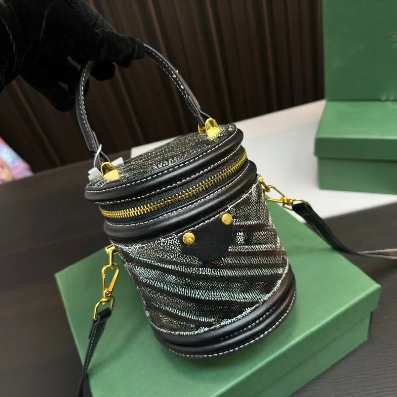 Designer women Bucket Bag Hobo Handbag Chain Purse Fashion slant baguette women's small tote bag | DHGate