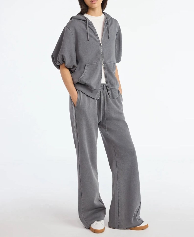 Lounge set #walmartpartner #casual #lounge #sweatpants #top #ziphoodie

#LTKmomlife