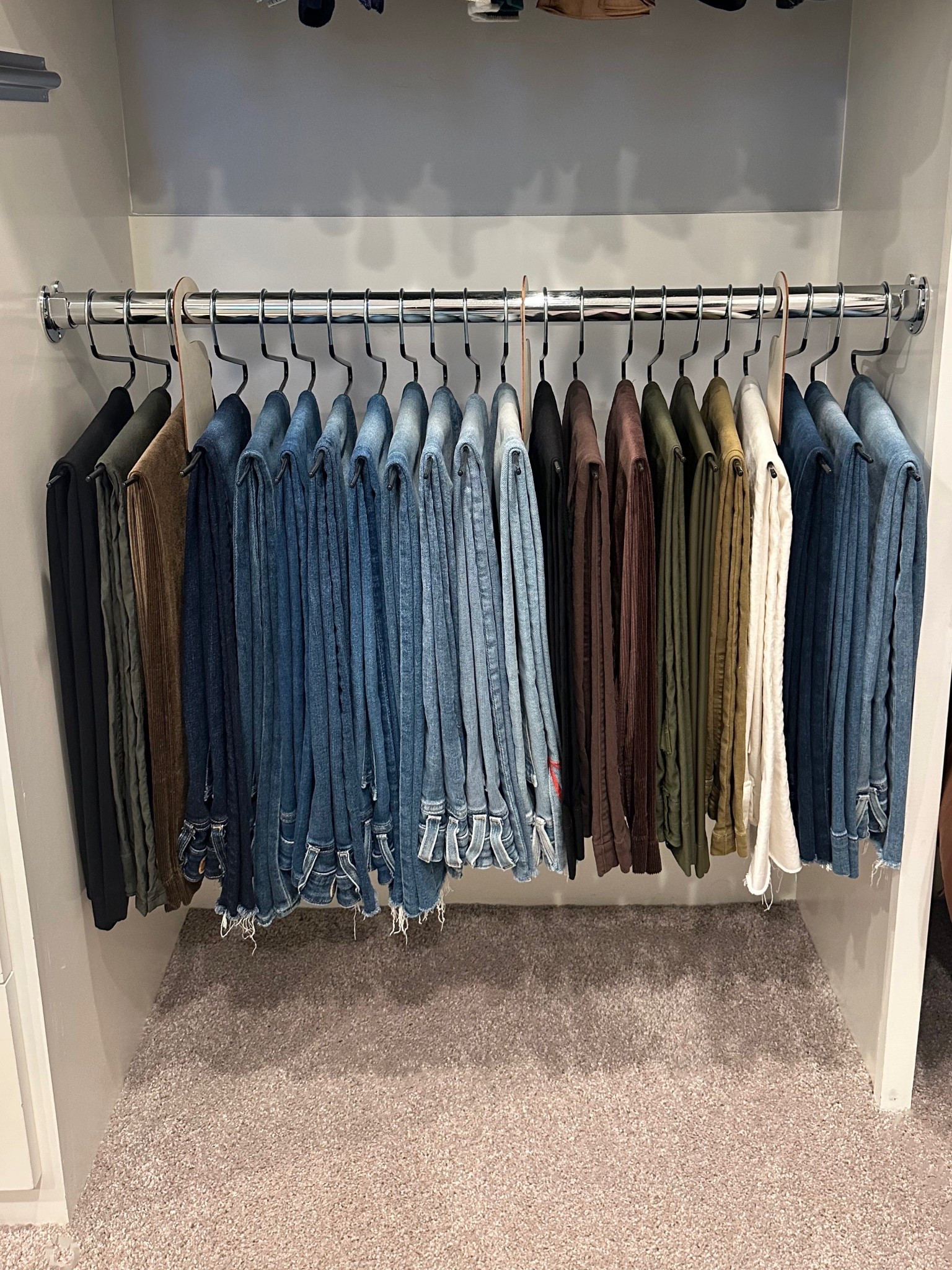 Closet organization tip: get dividers! I love these wooden ones from Amazon (+ my hangers are on major SALE)


#LTKgrwm #LTKSeasonal #LTKHome