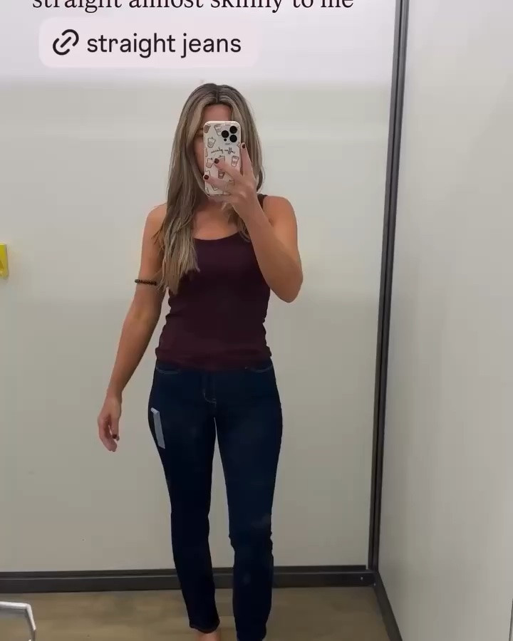 Old navy jeans try on
Both size 2

#LTKSeasonal #LTKSaleAlert
