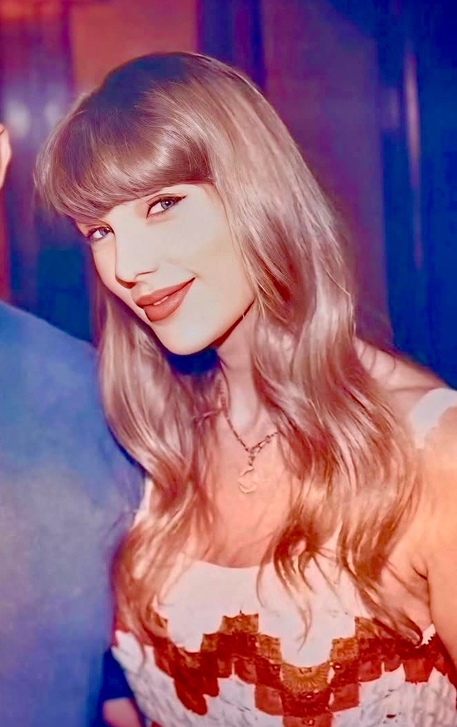 Taylor Swift dress  pays tribute to traditional Peruvian textiles in its collections, using ancestral weaving techniques. This 'Marea' maxi dress is crocheted from cotton to create a contrasting zigzag motif and designed to skim your curves before flaring at the scalloped hem. Take advantage of the slender straps to frame your favorite pendant.