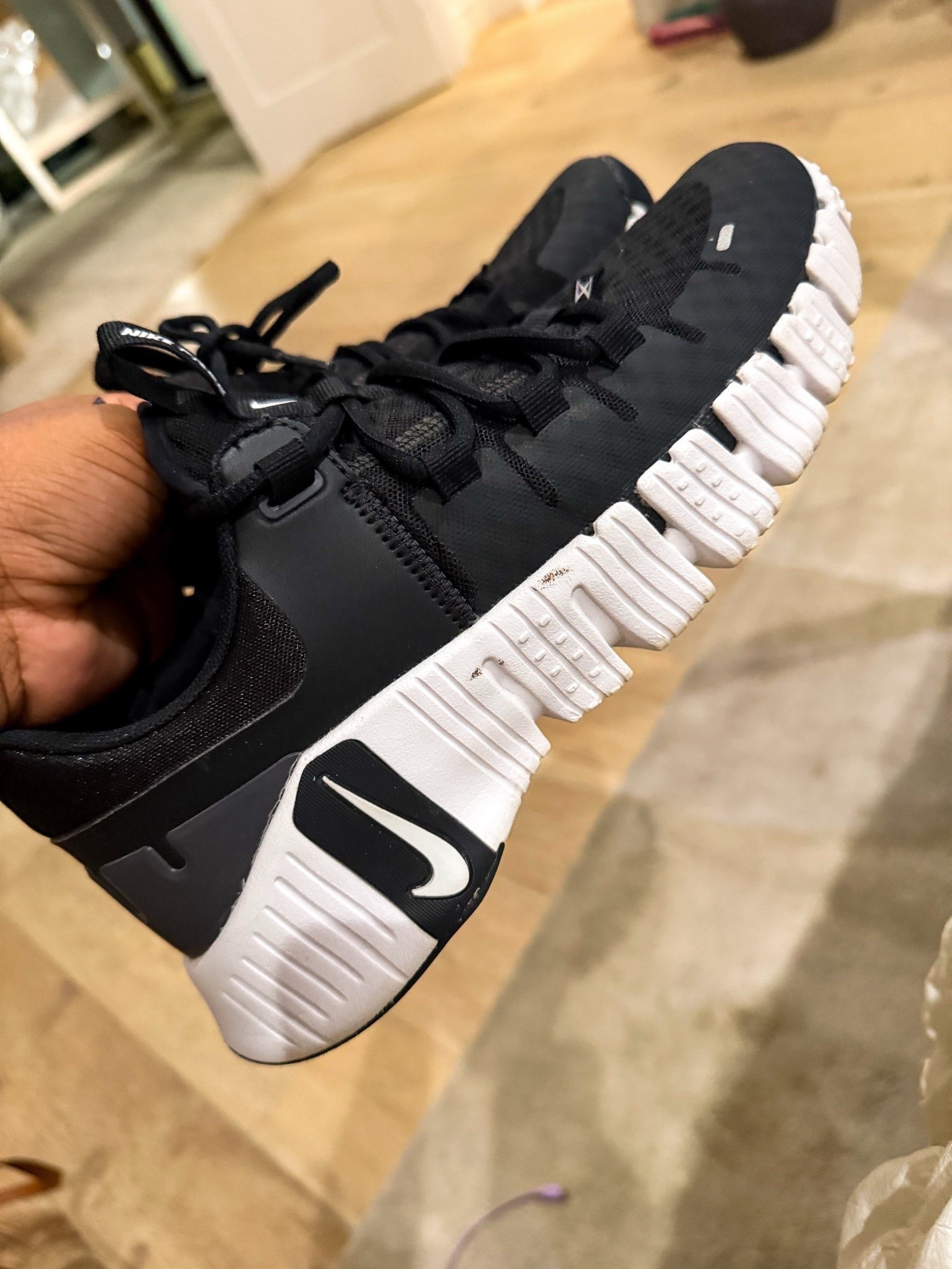 Lowest I’ve seen Metcons! Nike 20% off with code LASTSHOT




#LTKActive #LTKSaleAlert #LTKmomlife