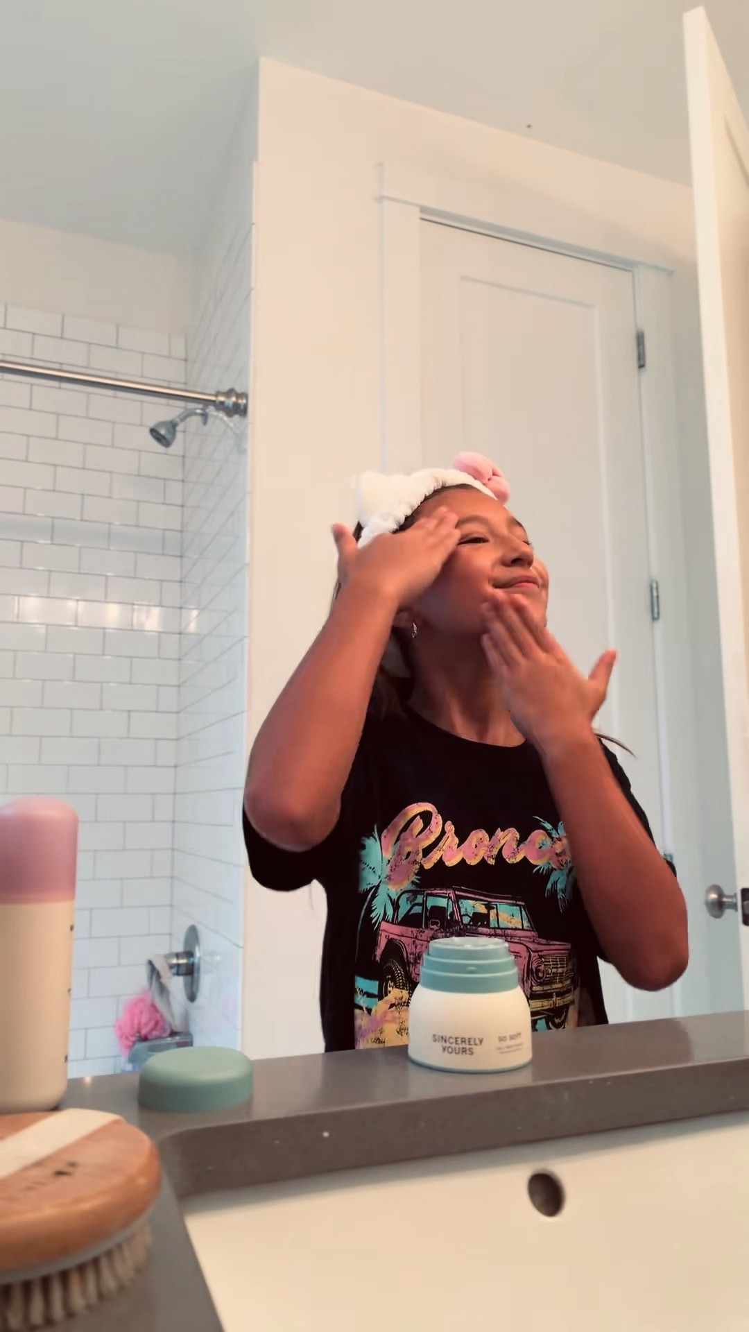 seriously obsessing over @sincerely yours by Salish Matter 💕🫧as a sensitive skin girlie, finding products I can enjoy is everything! #grwm #salishmatter #sincerelyyours #kidsskincare

#LTKmorningroutine #LTKselfcare #LTKKids