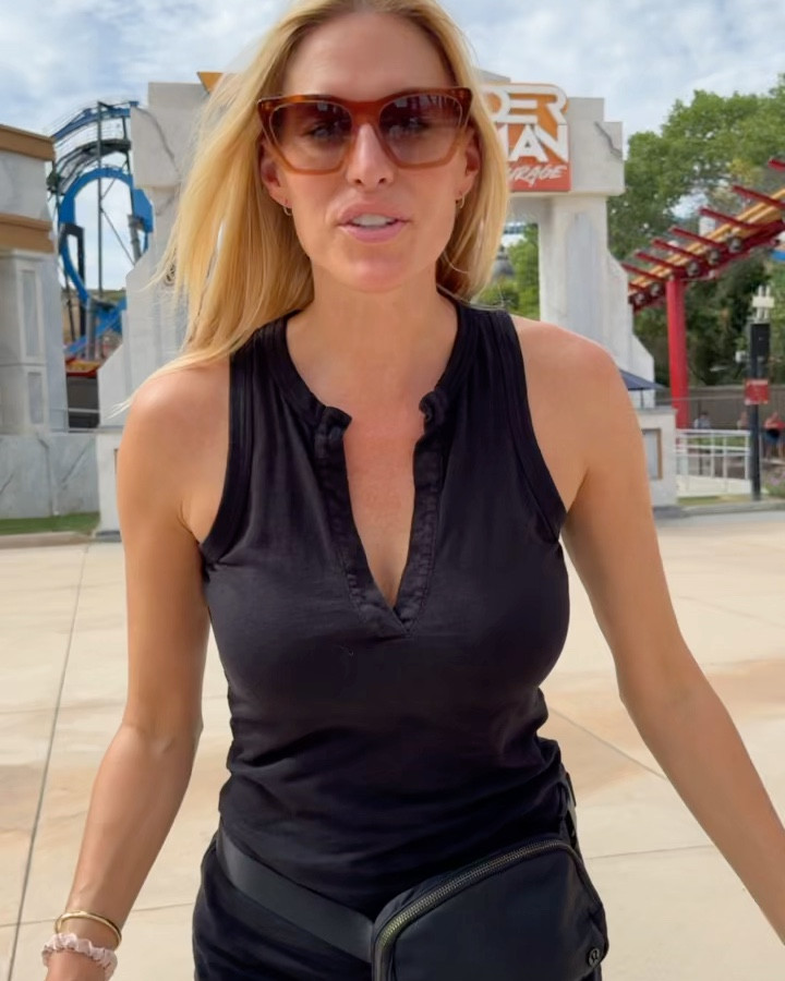 Don’t mind me LTK-ing from Six Flags! OOTD for the theme park! 🎢

#LTKOver40 #LTKActive #LTKVideo